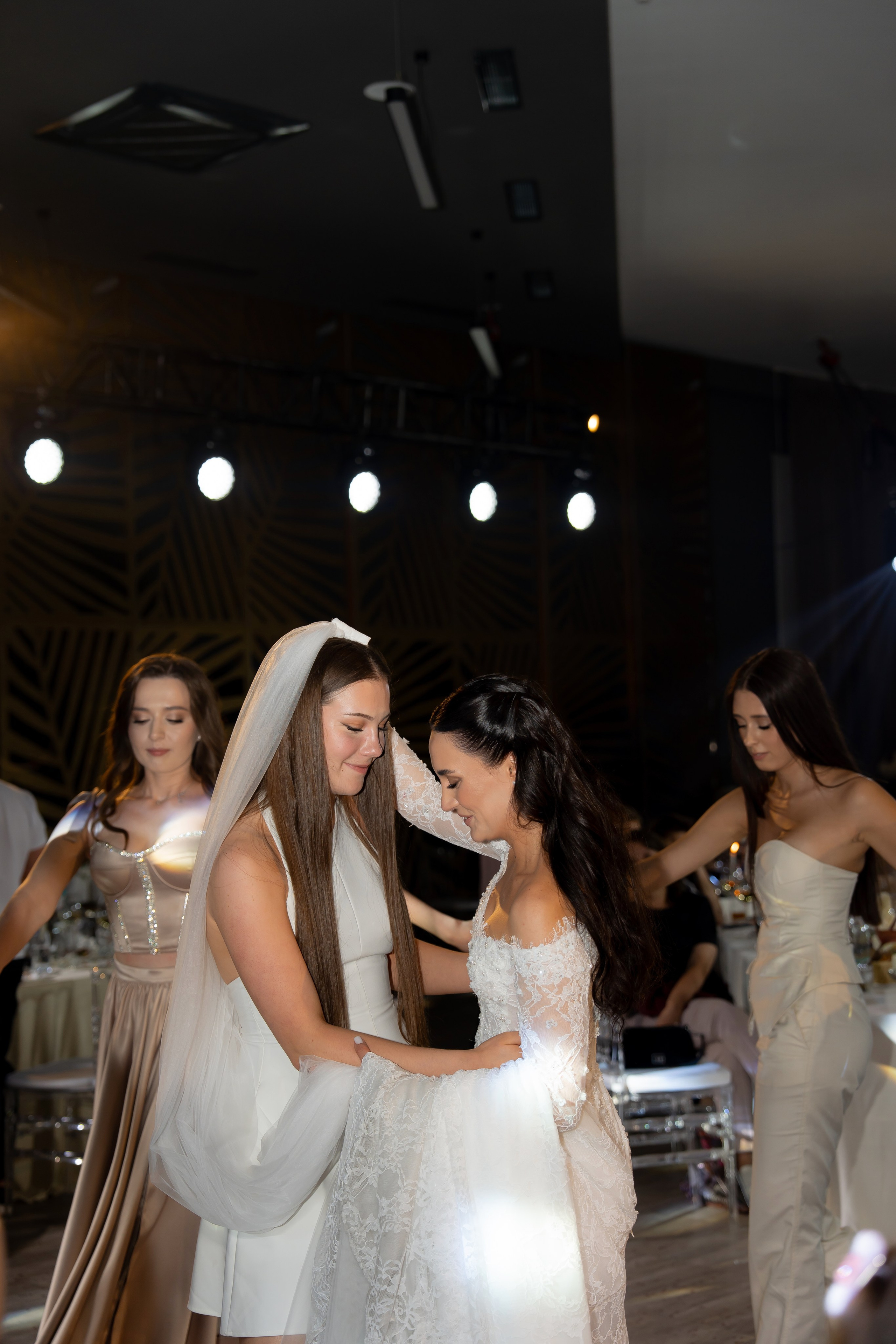 Ірина & Назар. Весільний фотограф Львів Софія Крайник