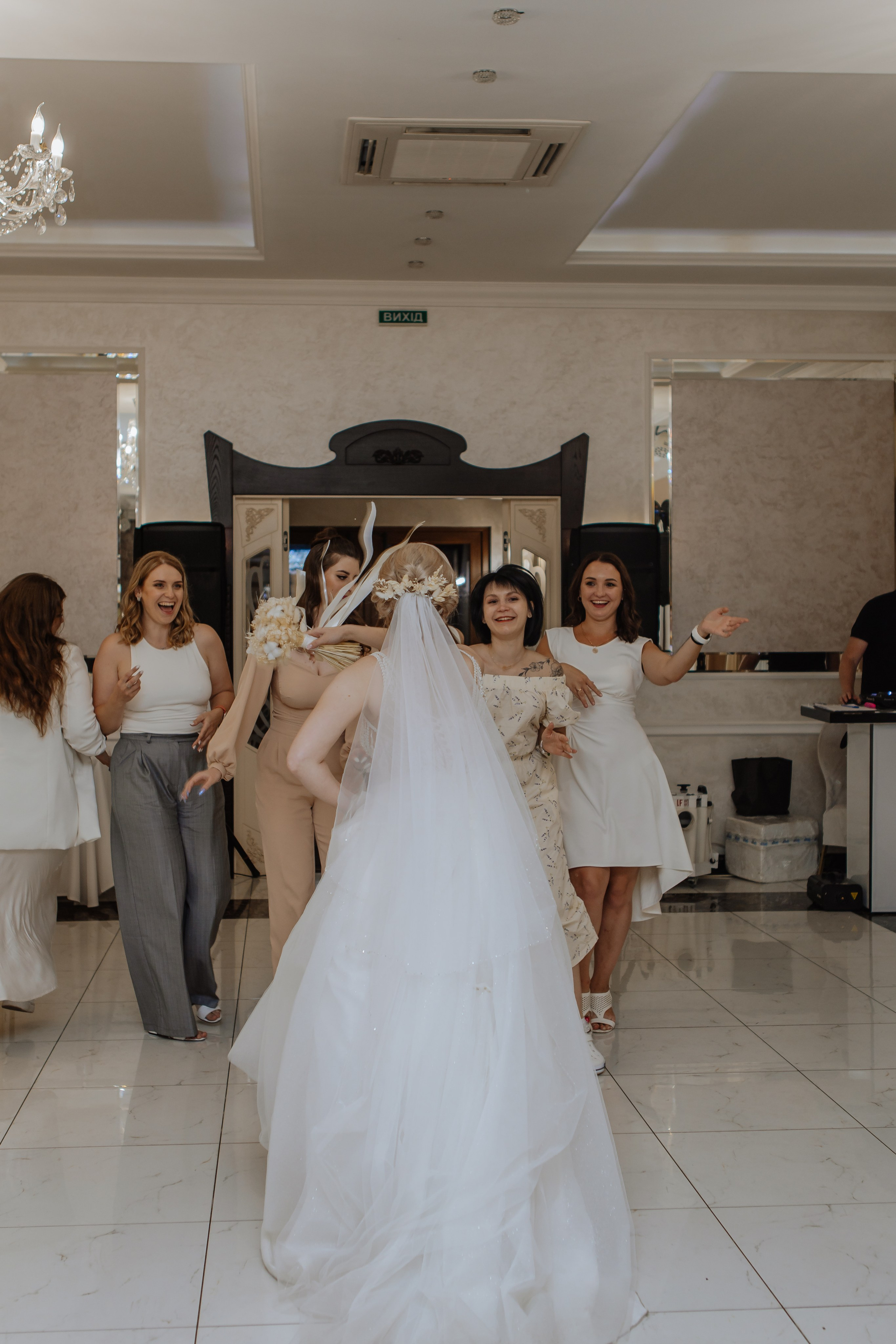 Свадебная история Иры и Артема. Фотограф — видеограф г. Днепр Марина Еременко