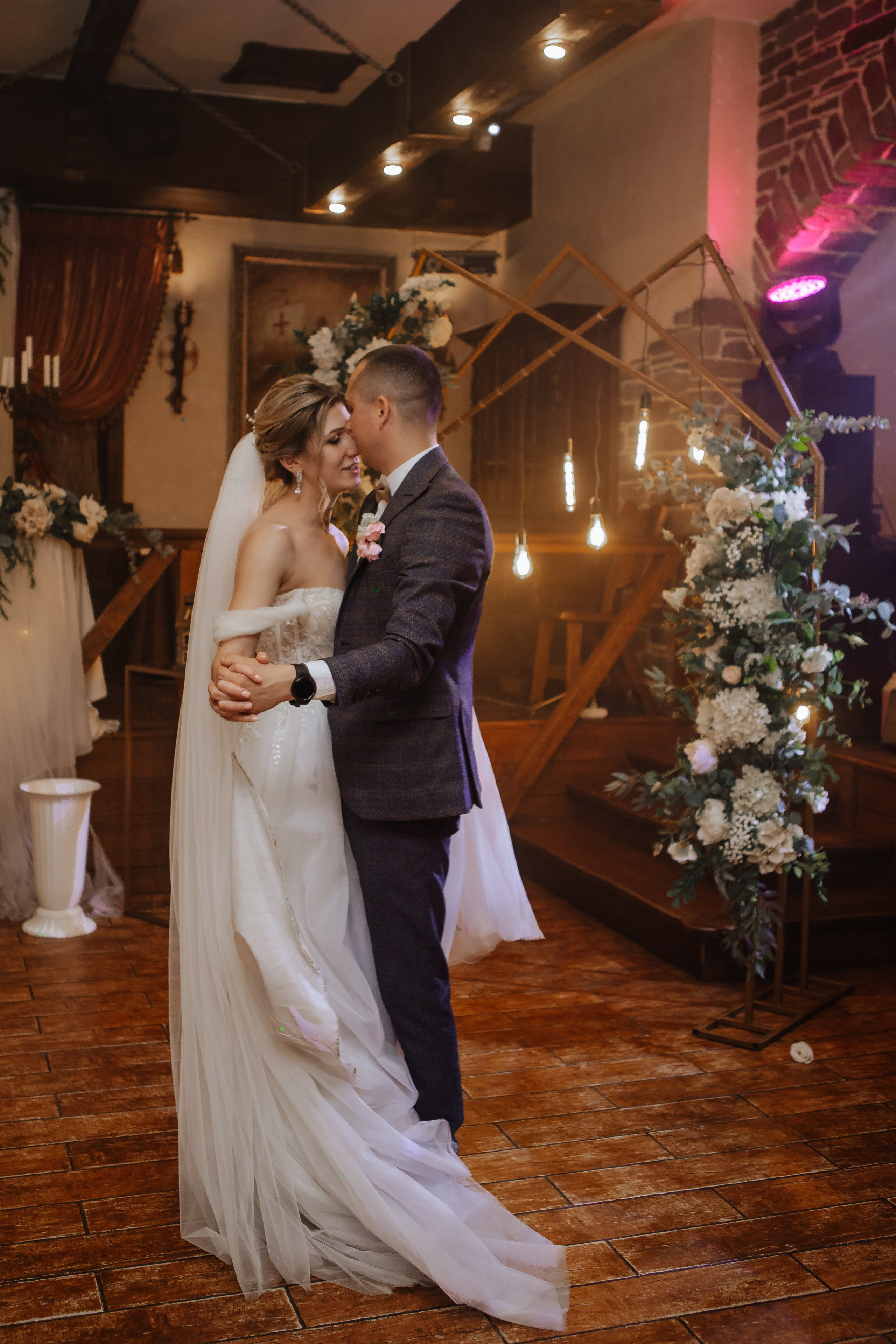 Свадебная история Иры и Дениса. Фотограф — видеограф г. Днепр Марина Еременко