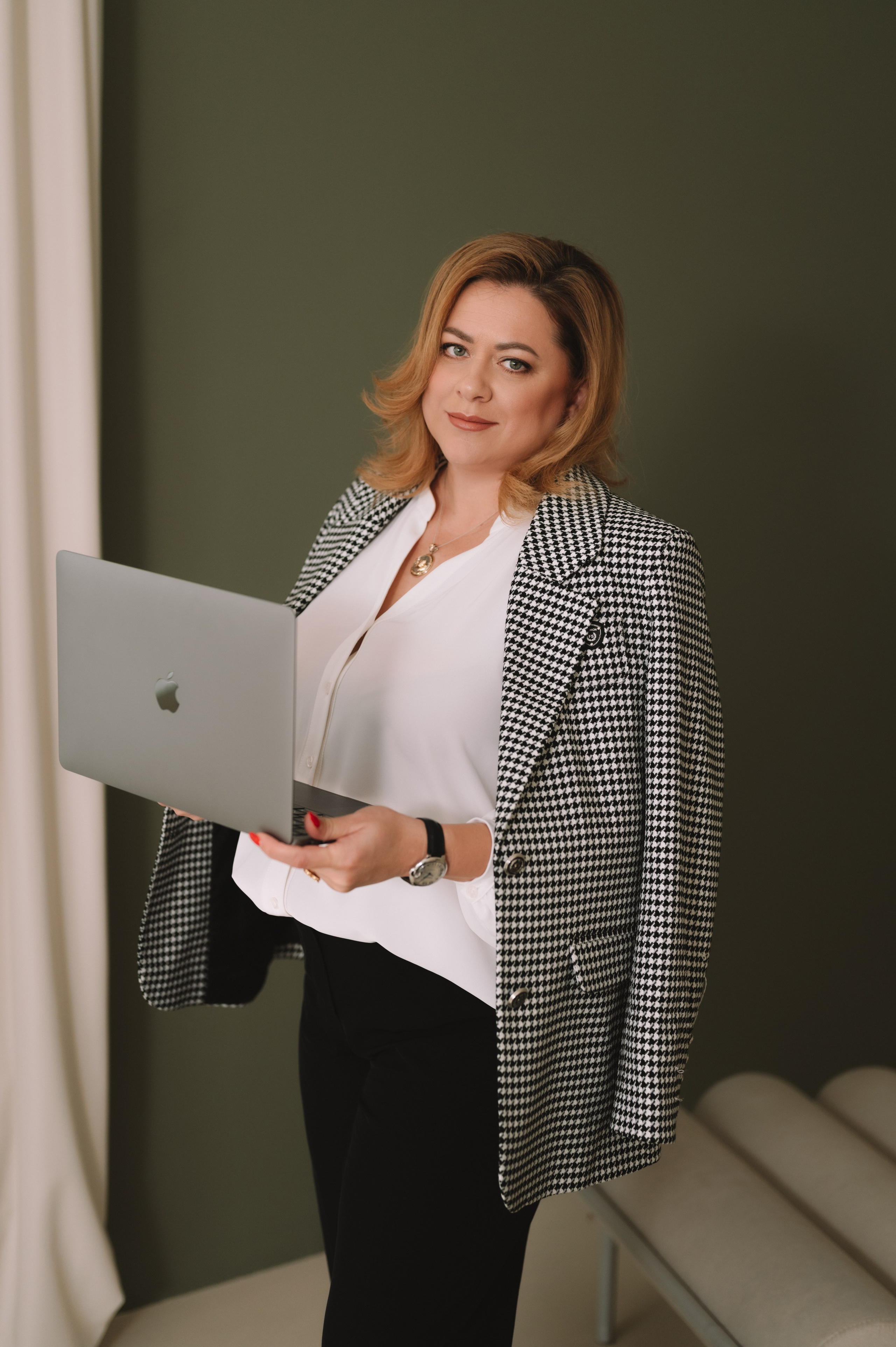 Зйомка для нотаріуса. Портретний та контент фотограф Київ