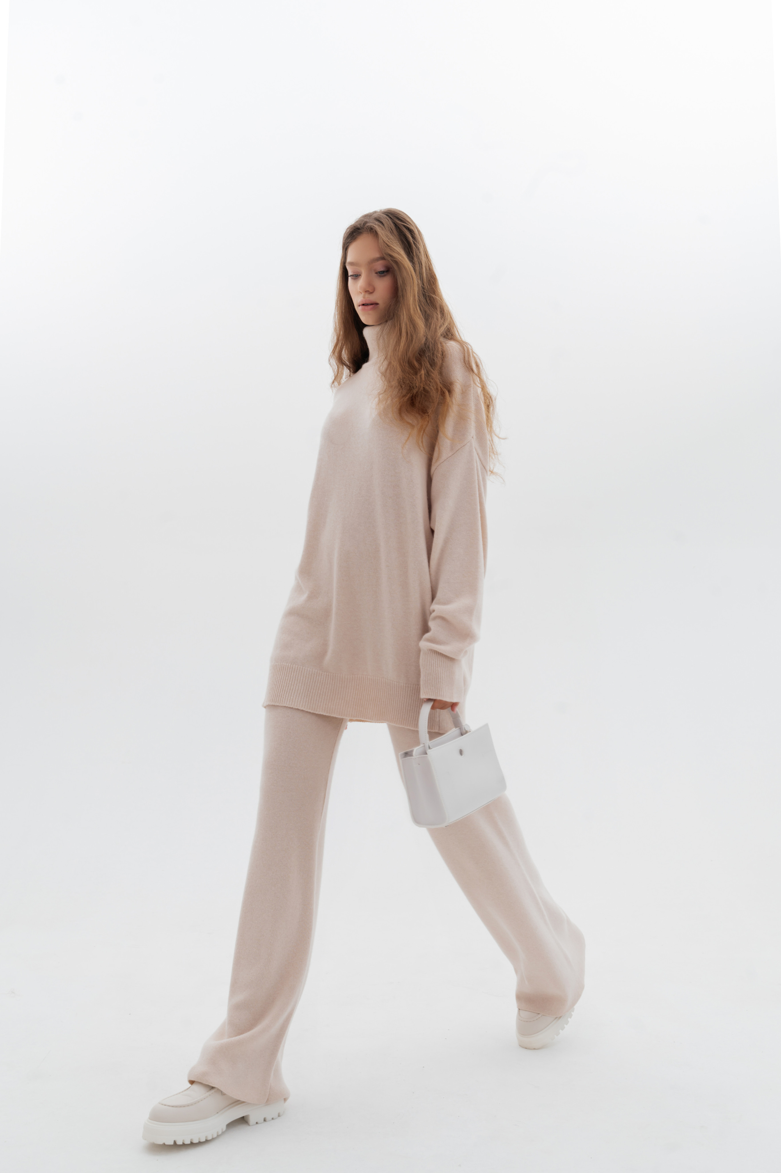 Зйомка lookbook для бренду одягу. Портретний та контент фотограф Київ