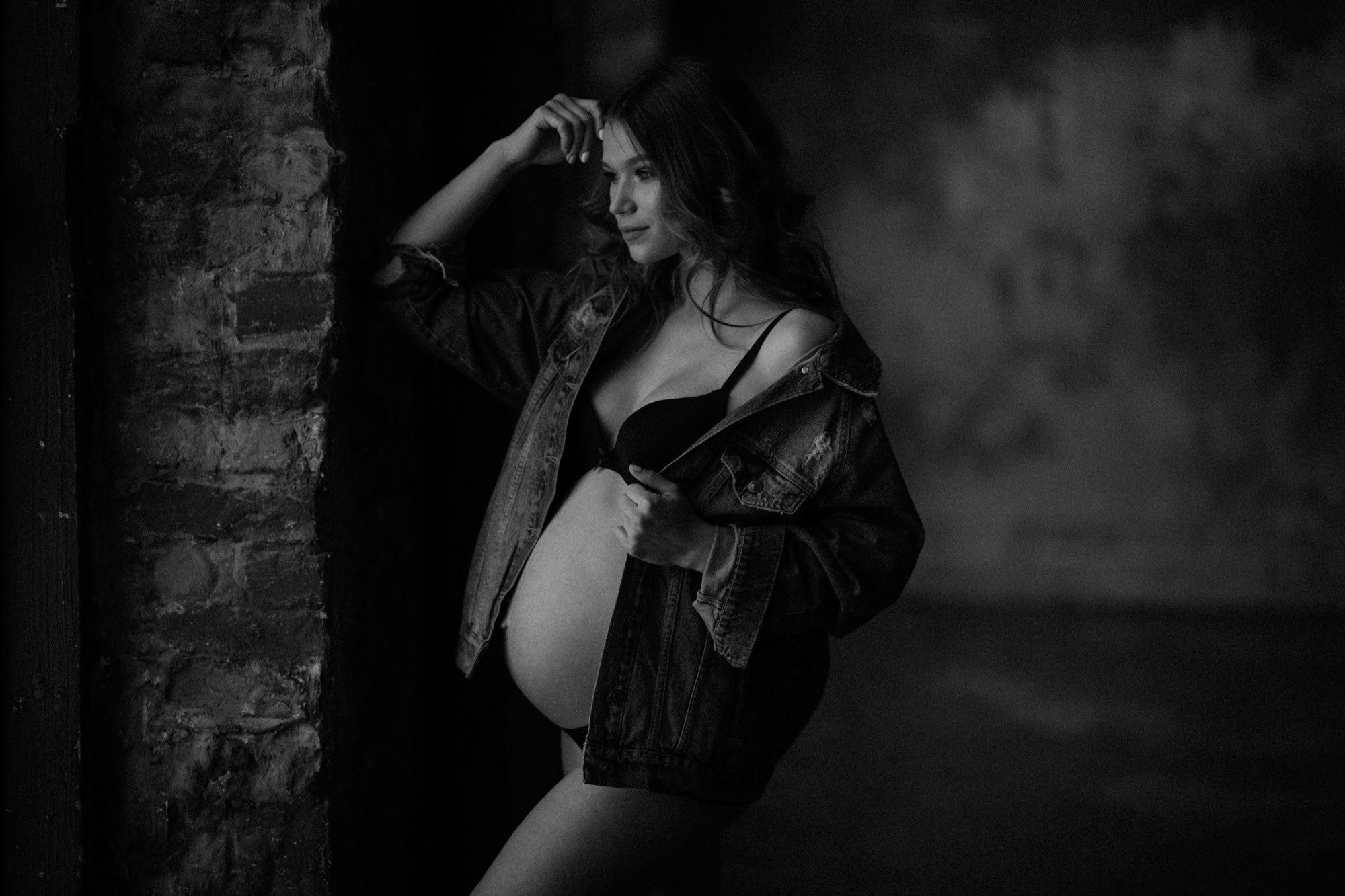 B&W pregnancy. Портретний та контент фотограф Київ