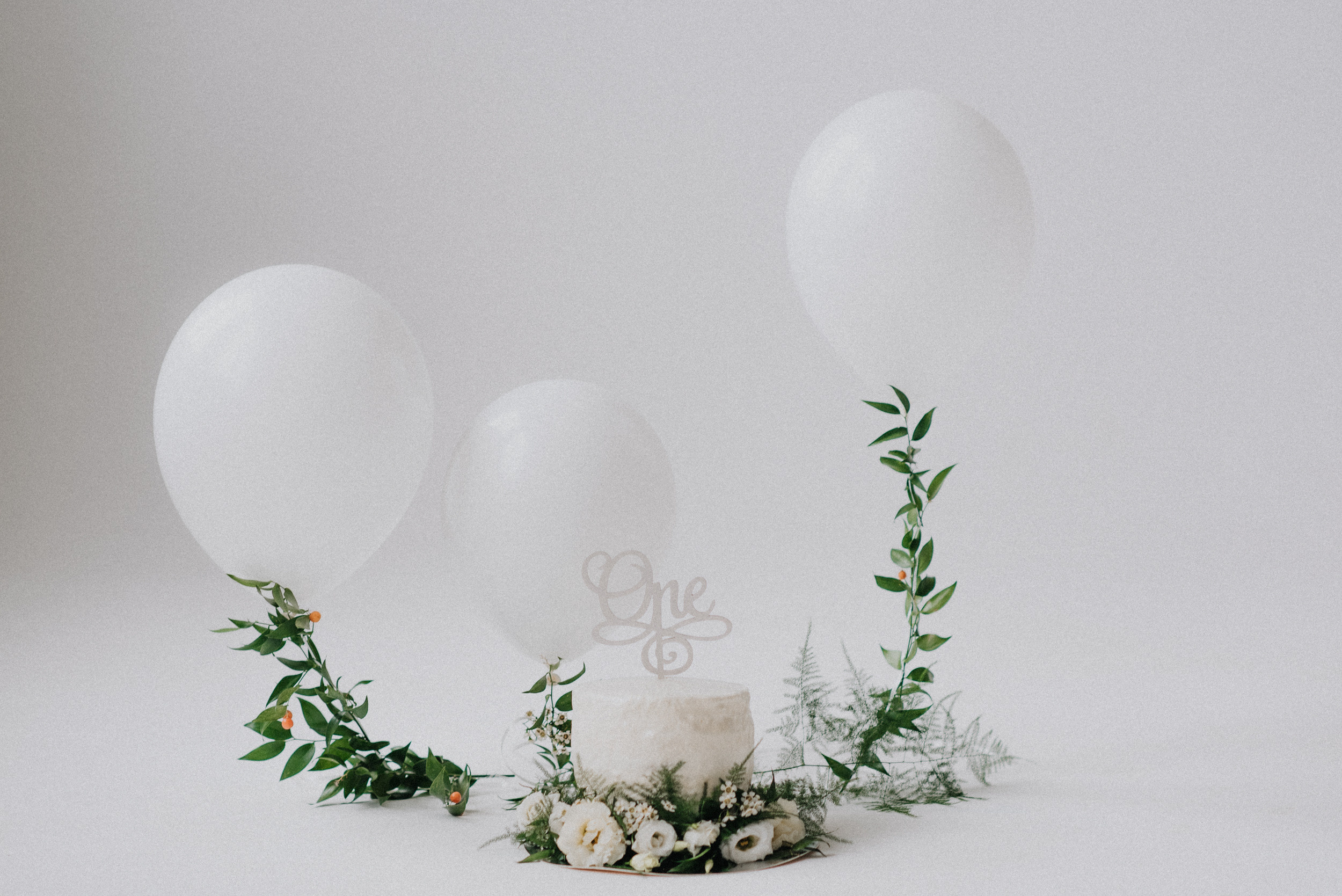 Перший тортик Дарини. Портретний та контент фотограф Київ