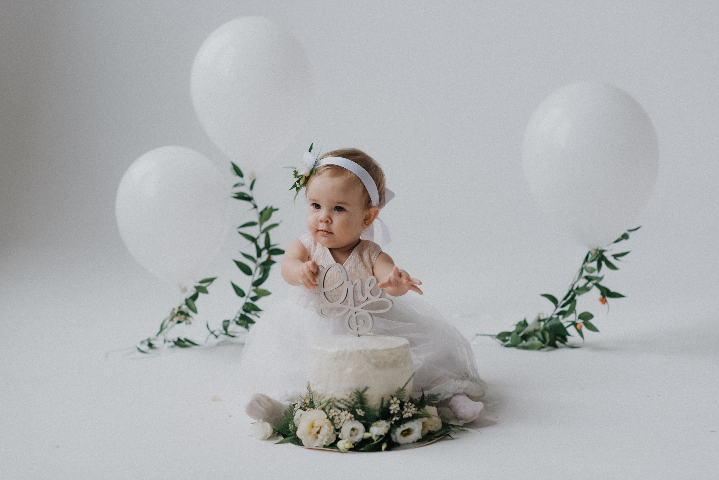 Перший тортик Дарини. Портретний та контент фотограф Київ