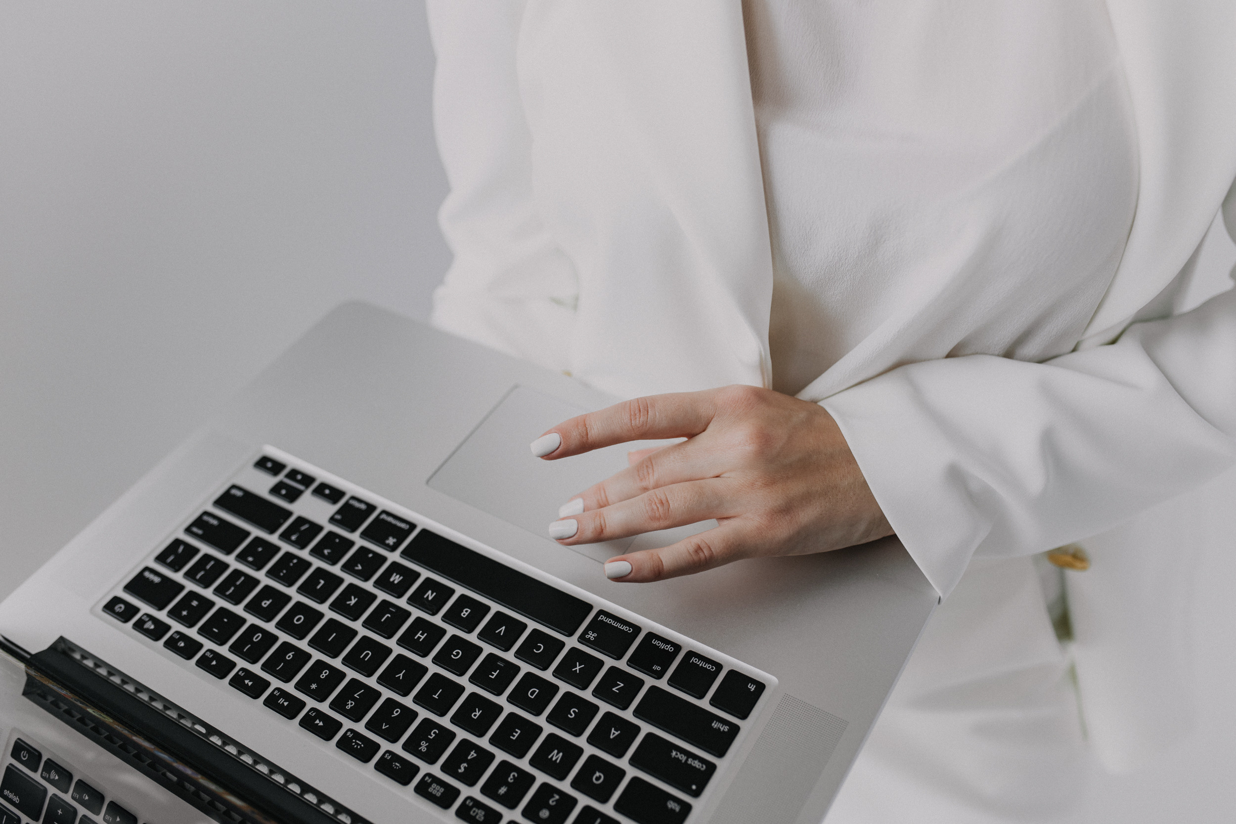 Yana. Портретний та контент фотограф Київ