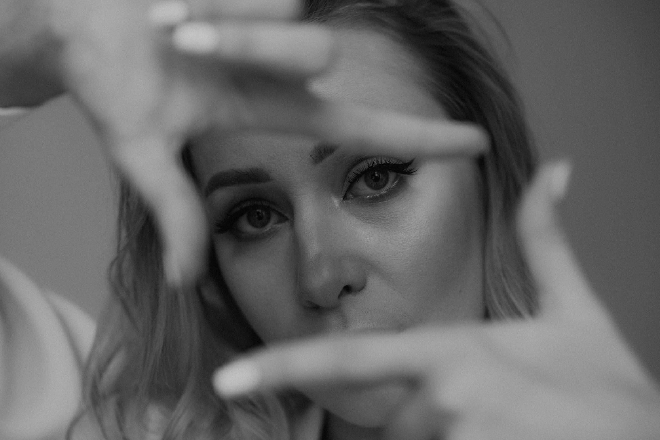 Yana. Портретний та контент фотограф Київ