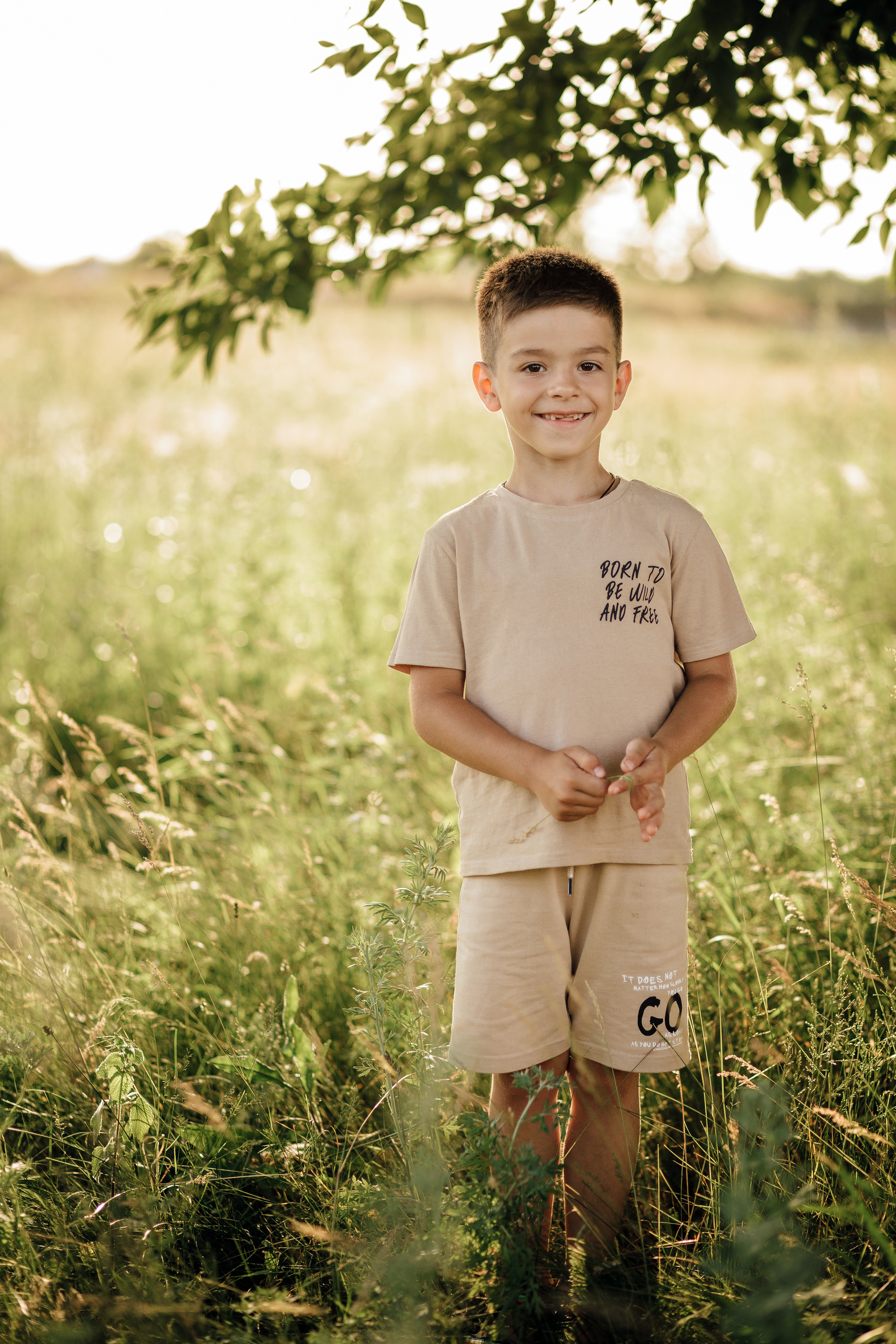 Семейная фотосессия и фотосессия беременных Ахтырка. Весільний і сімейний фотограф Вадим Чикало