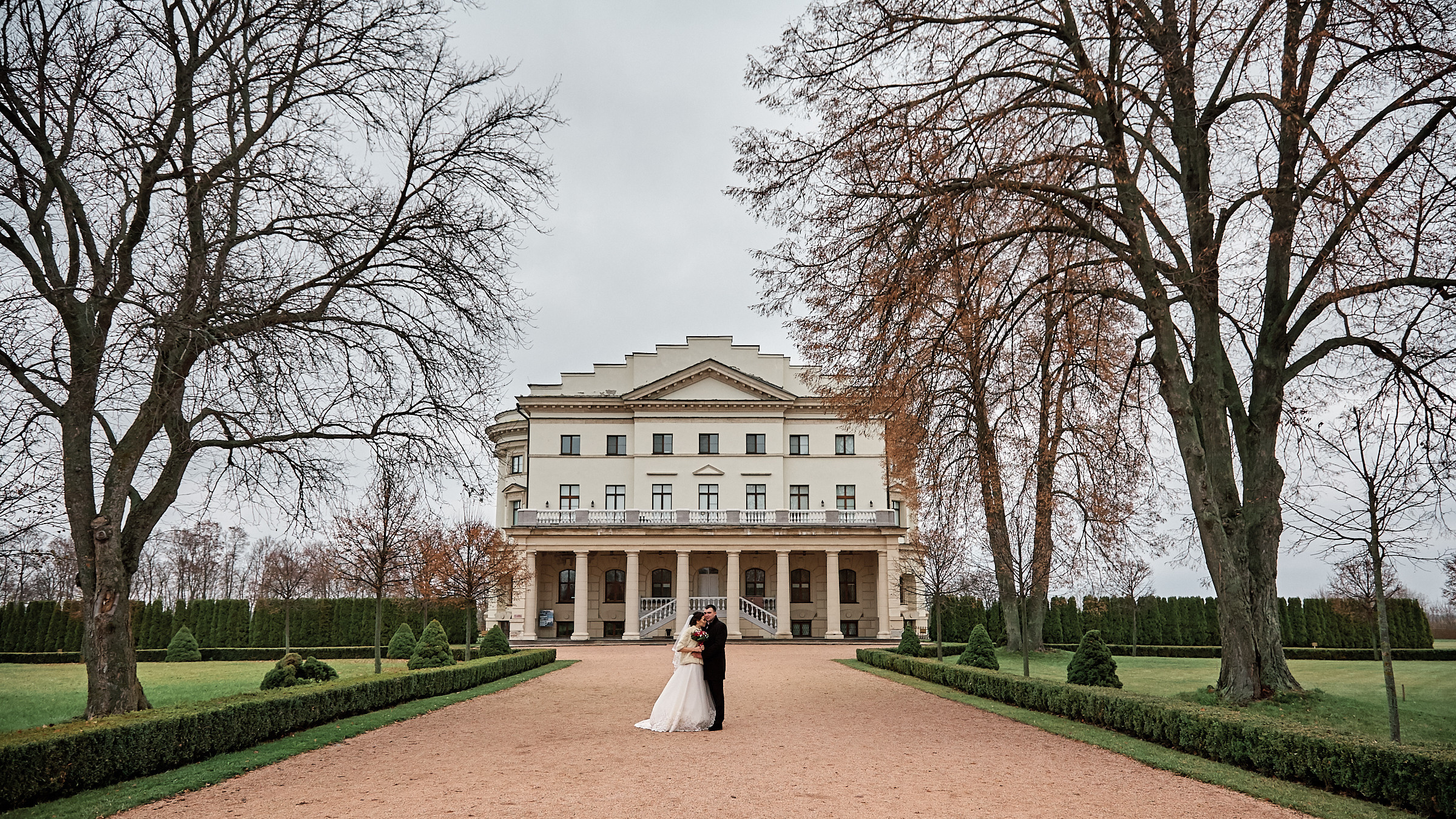 Свадебный фотограф в городе Ахтырка. Весільний і сімейний фотограф Вадим Чикало
