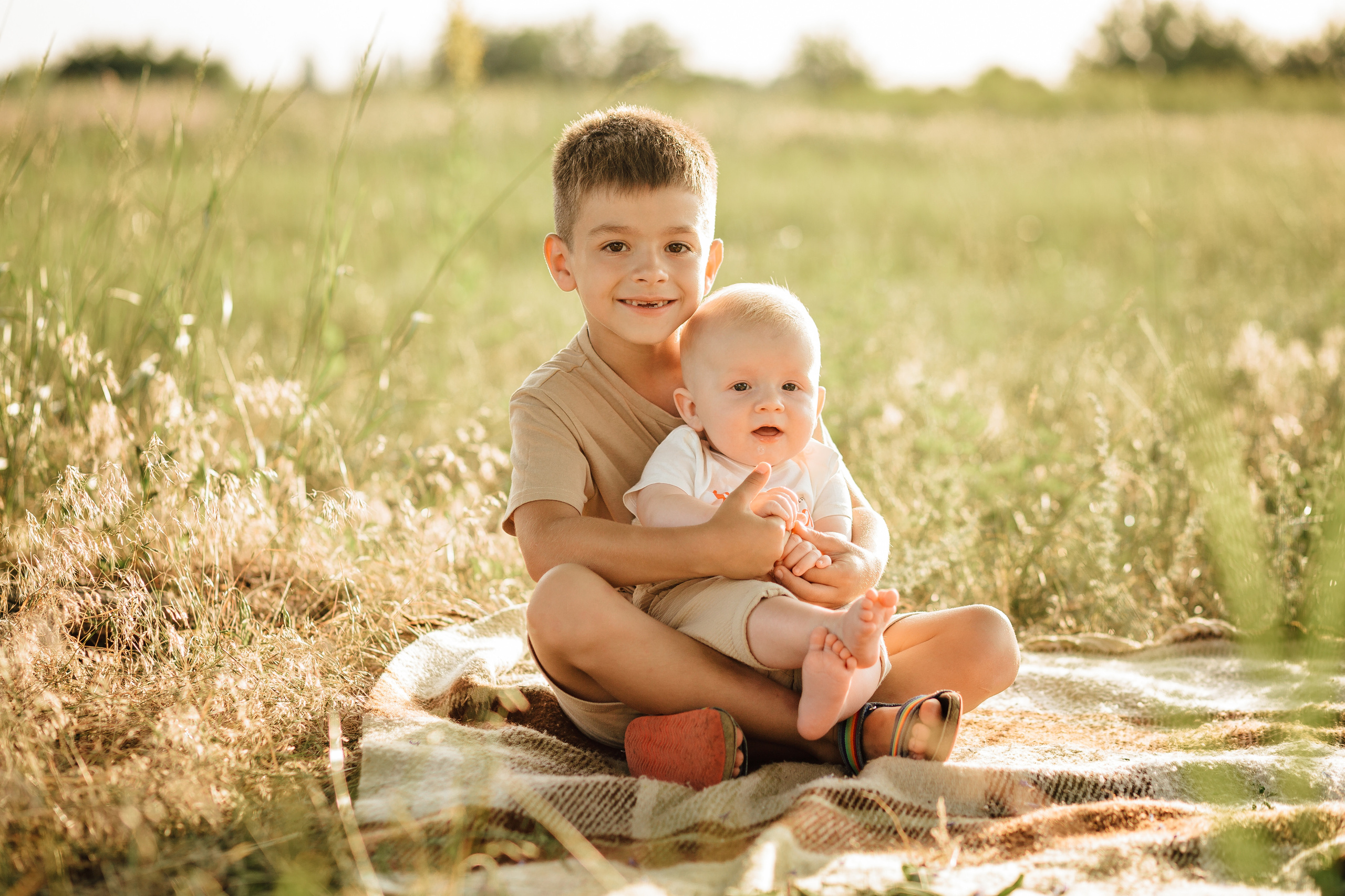 Семейная фотосессия и фотосессия беременных Ахтырка. Весільний і сімейний фотограф Вадим Чикало