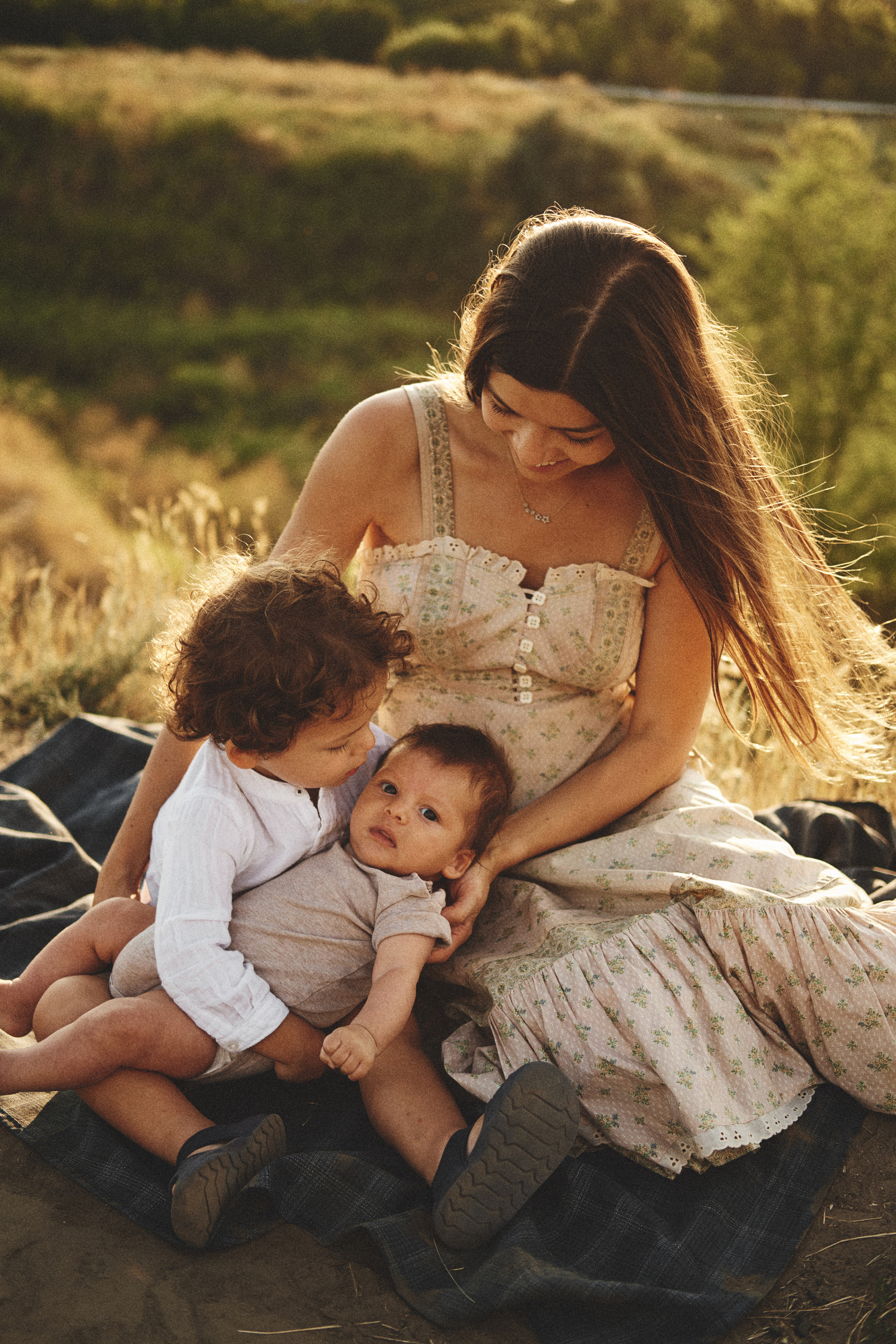 Настя с сыновьями. Фотограф Евгений Хиль | Львов Киев Днепр | Eugene Hill | Yevhenii Khil