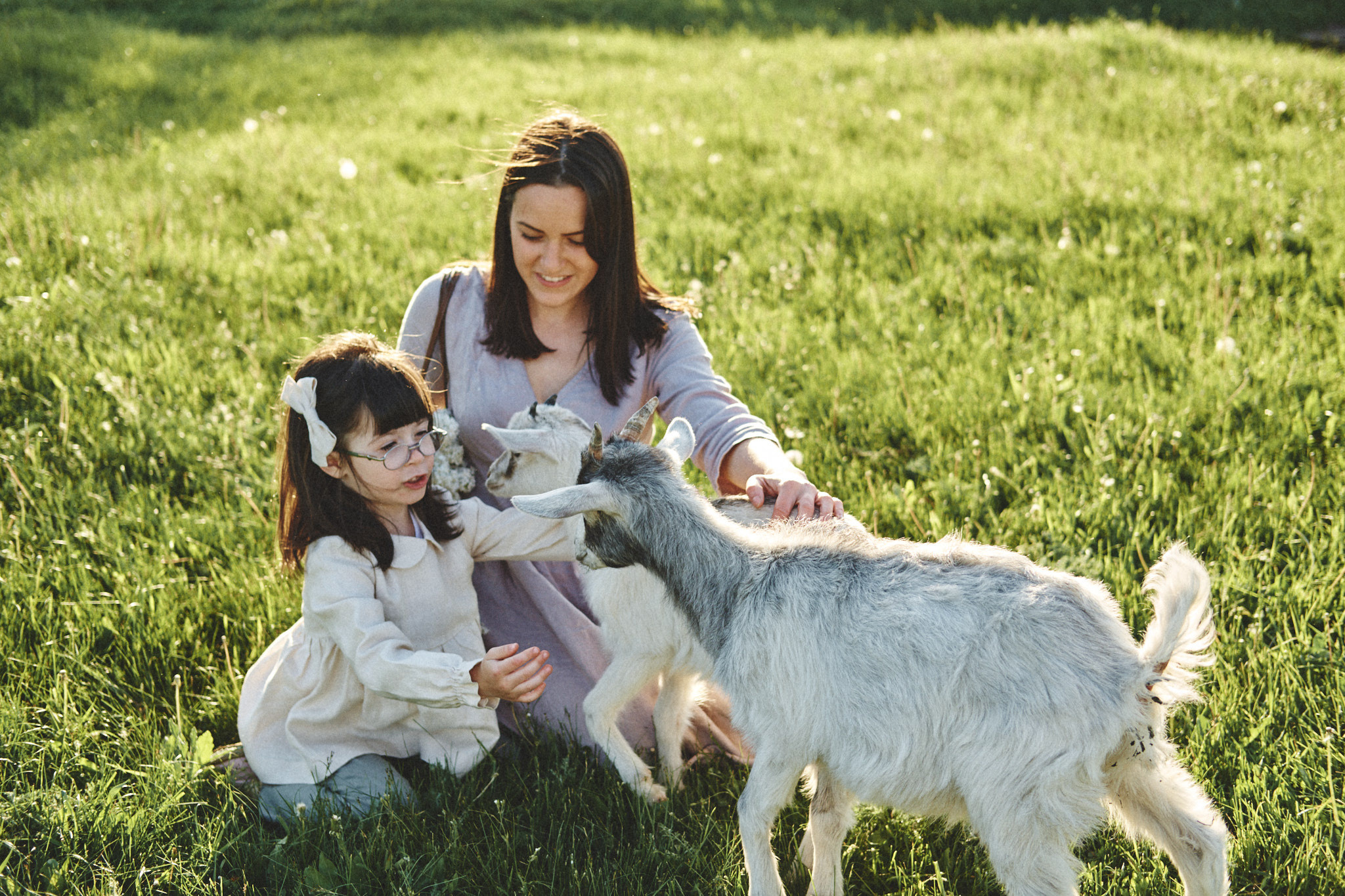 Прогулка с козочками. Фотограф Евгений Хиль | Львов Киев Днепр | Eugene Hill | Yevhenii Khil