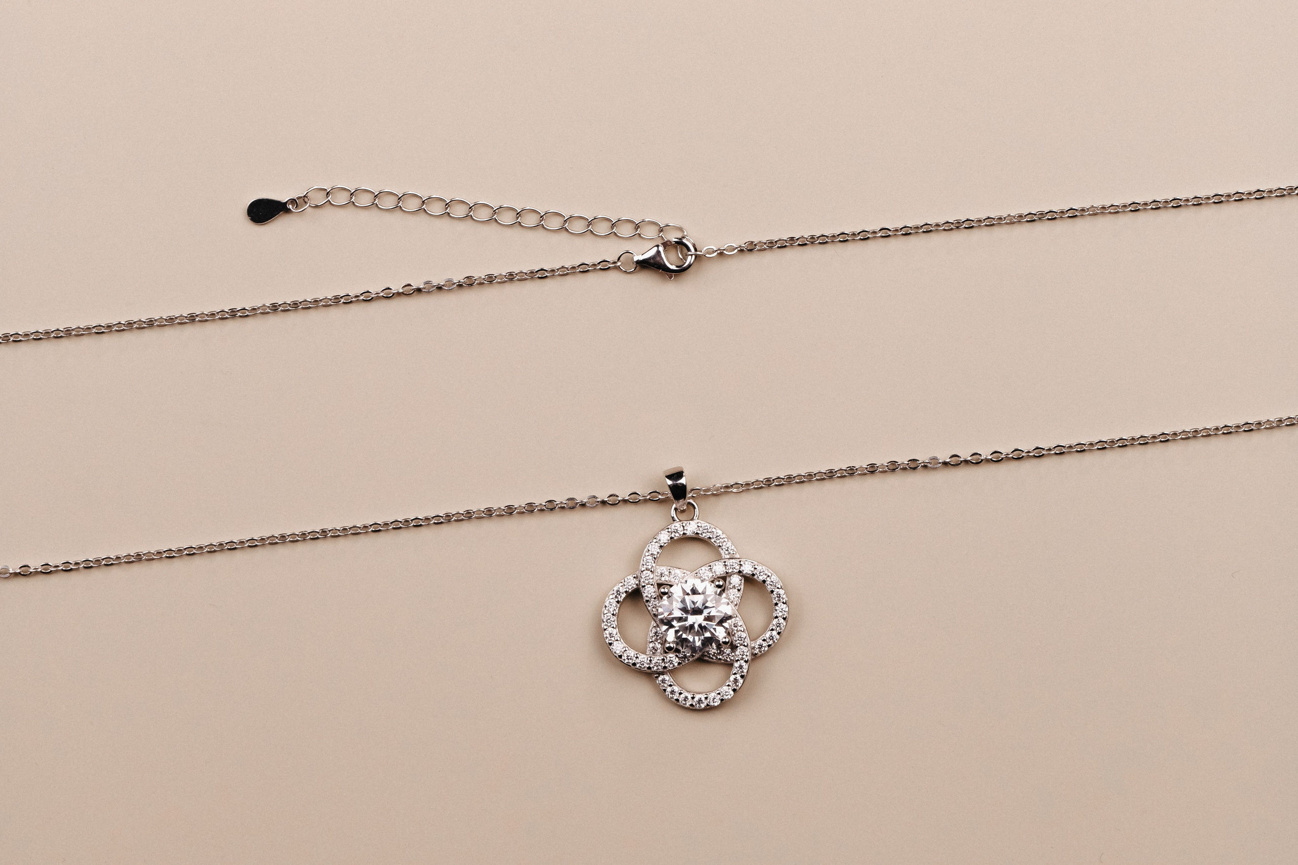 Кулон. Олег Мельник Фотограф Винница