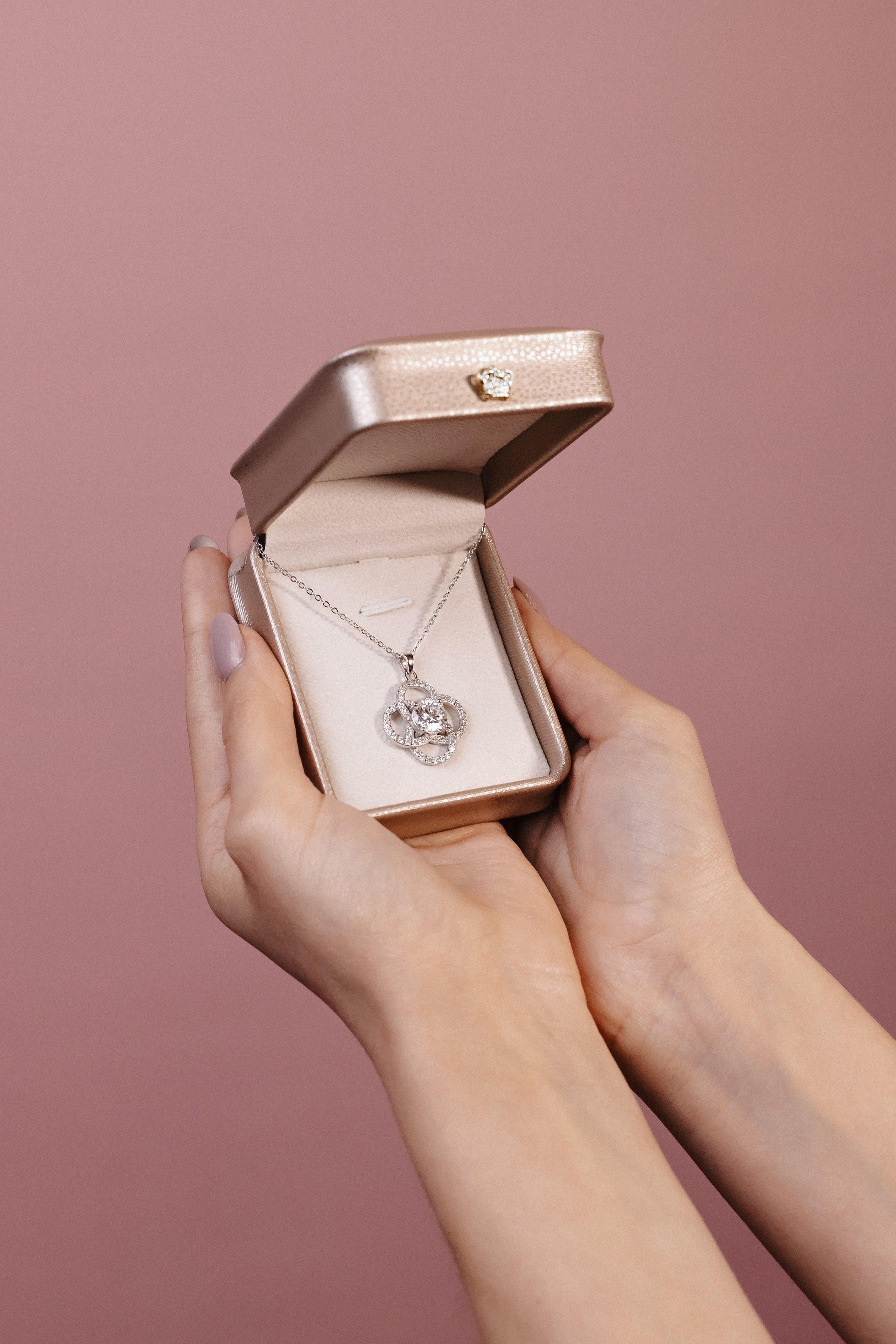 Кулон. Олег Мельник Фотограф Винница