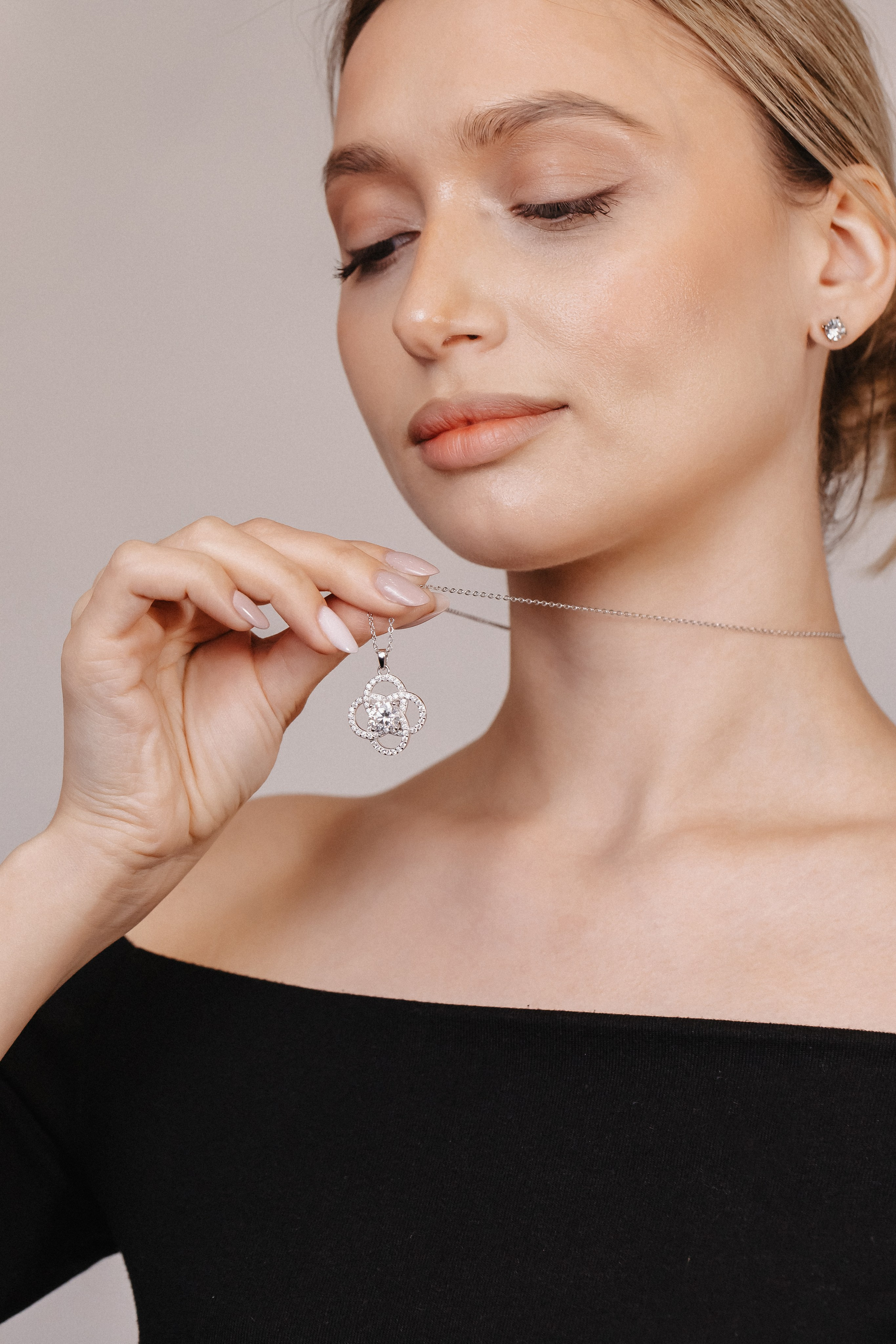 Кулон. Олег Мельник Фотограф Винница