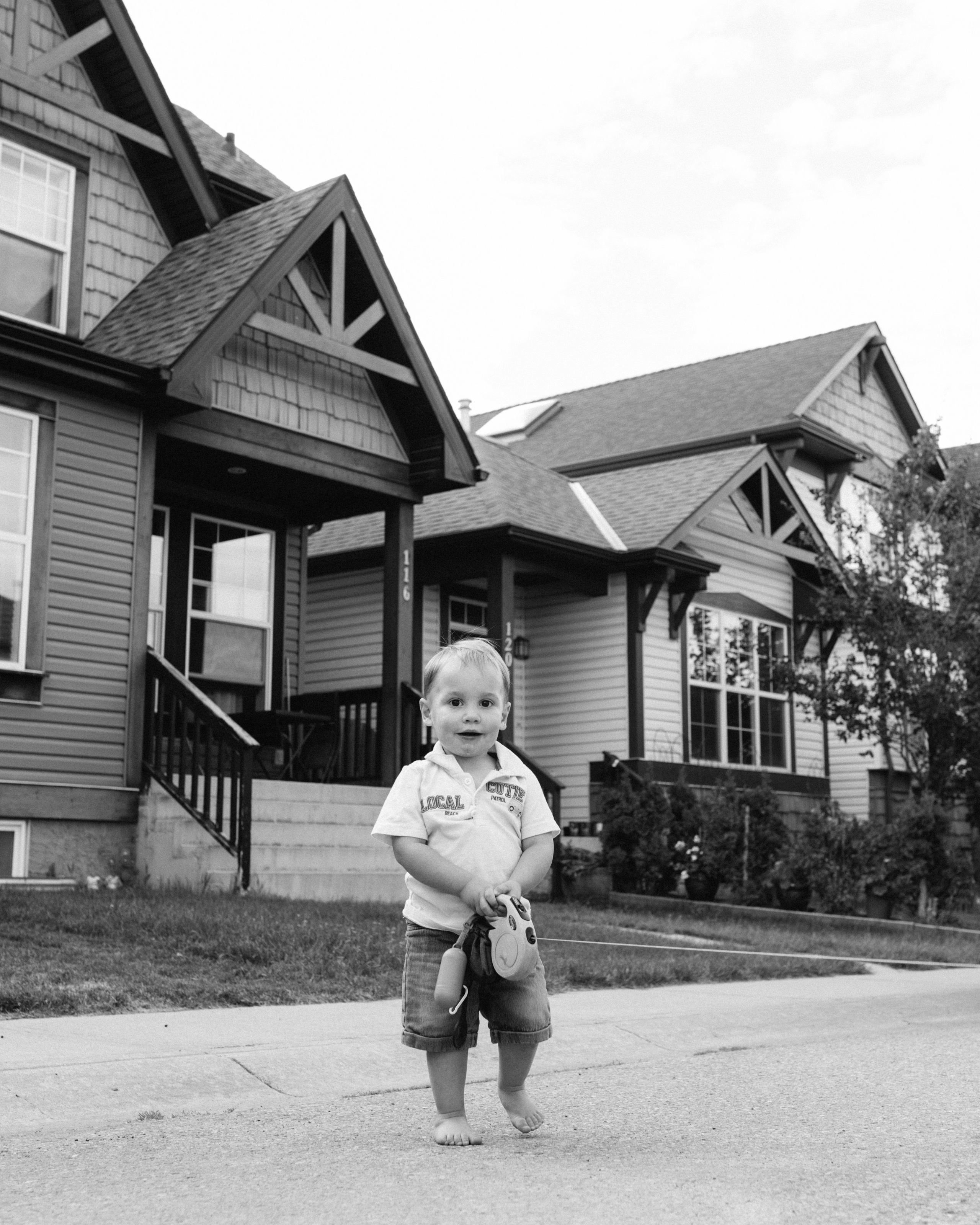Miroslav family. Wedding and family photographer in Calgary
