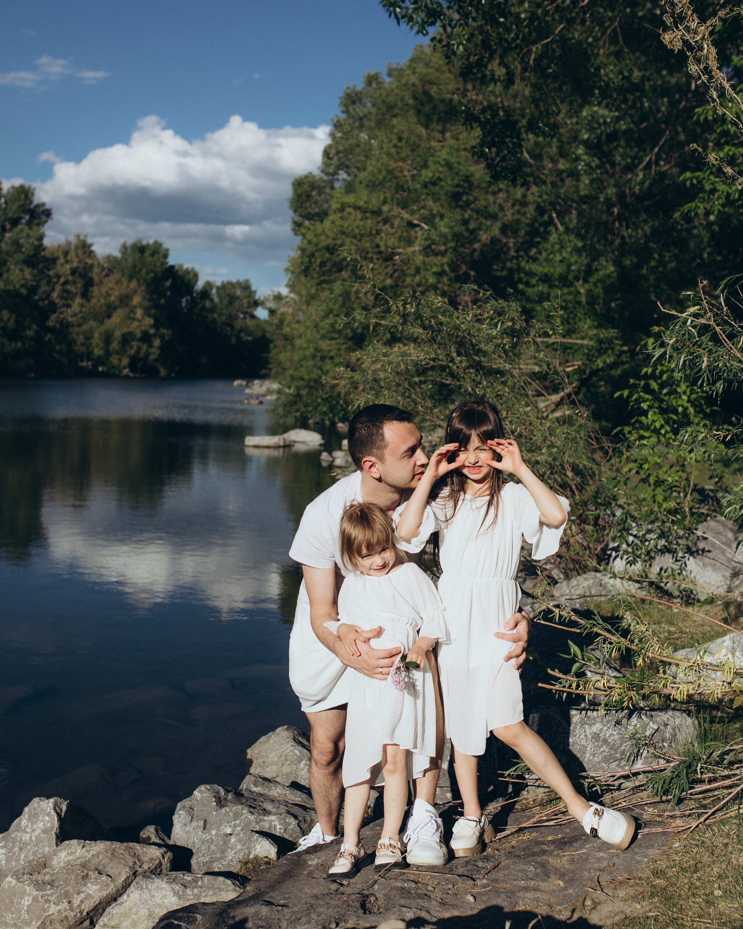 Alina family. Wedding and family photographer in Calgary