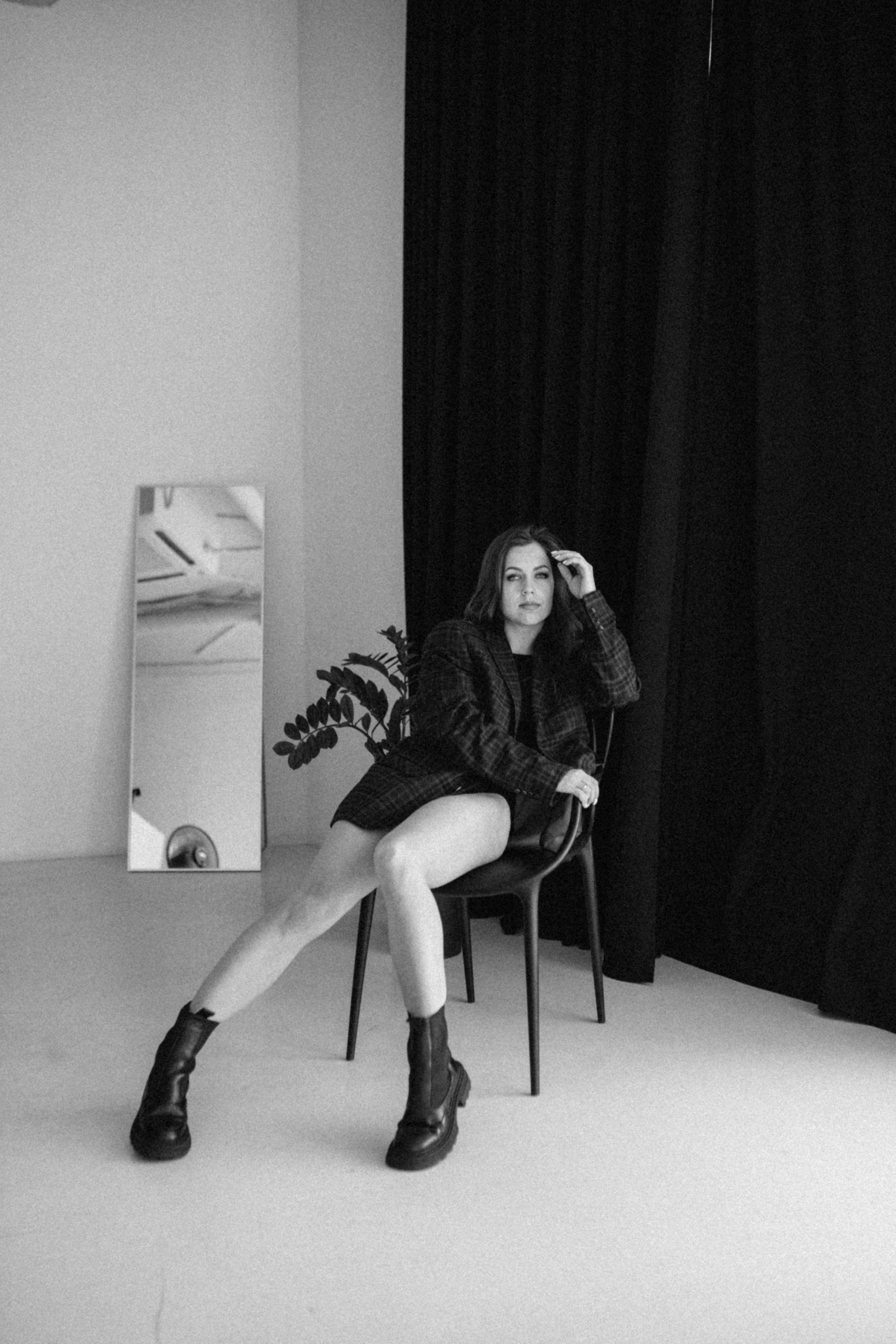 Ira. Wedding and family photographer in Calgary