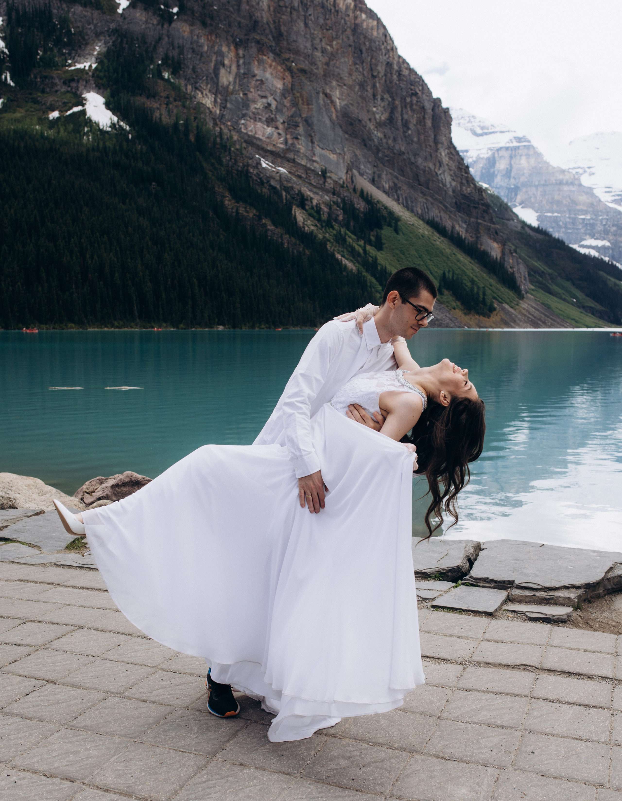 Olha & Ali. Wedding and family photographer in Calgary