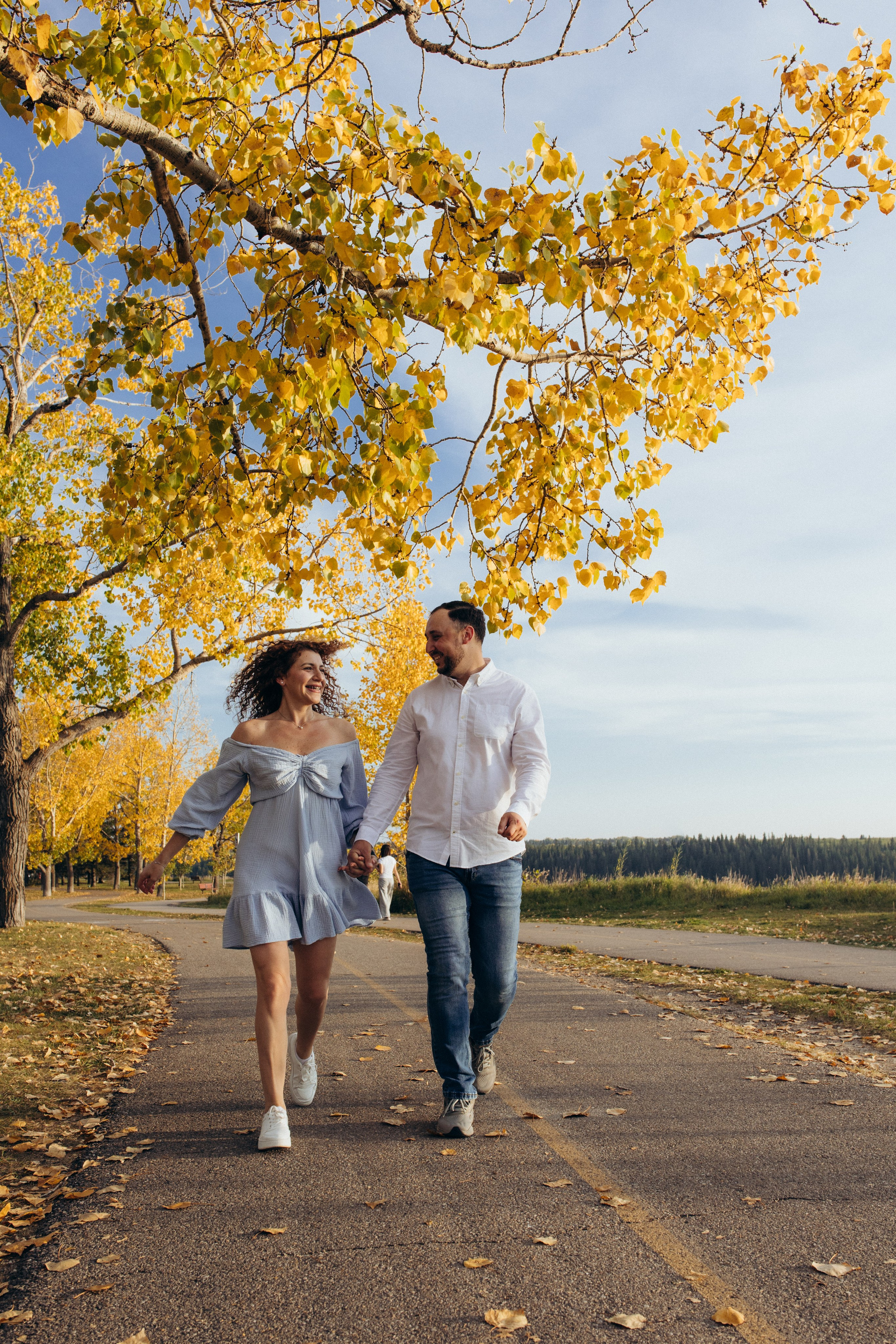 Autumn, Love Story. Wedding and family photographer in Calgary