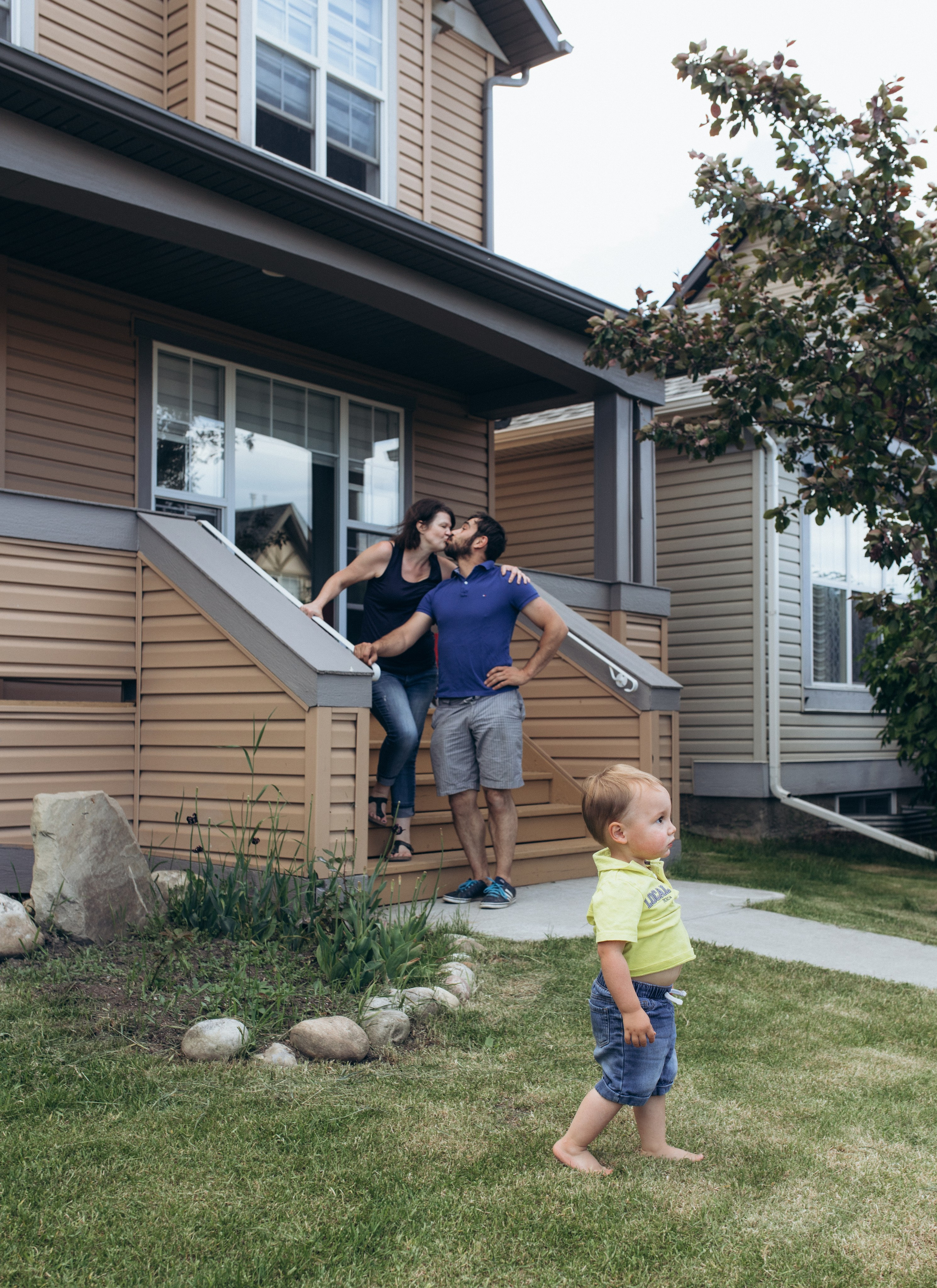 Miroslav family. Wedding and family photographer in Calgary