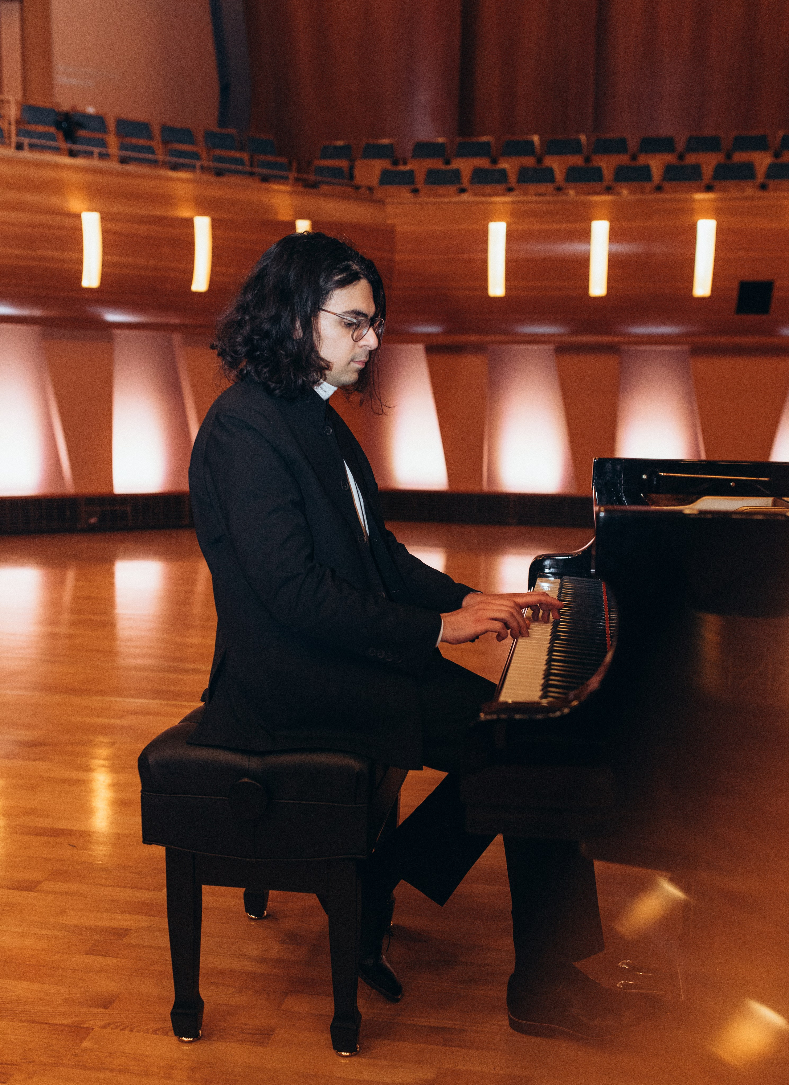 Concert Photography — Music, Light, and Emotion. Wedding and family photographer in Calgary