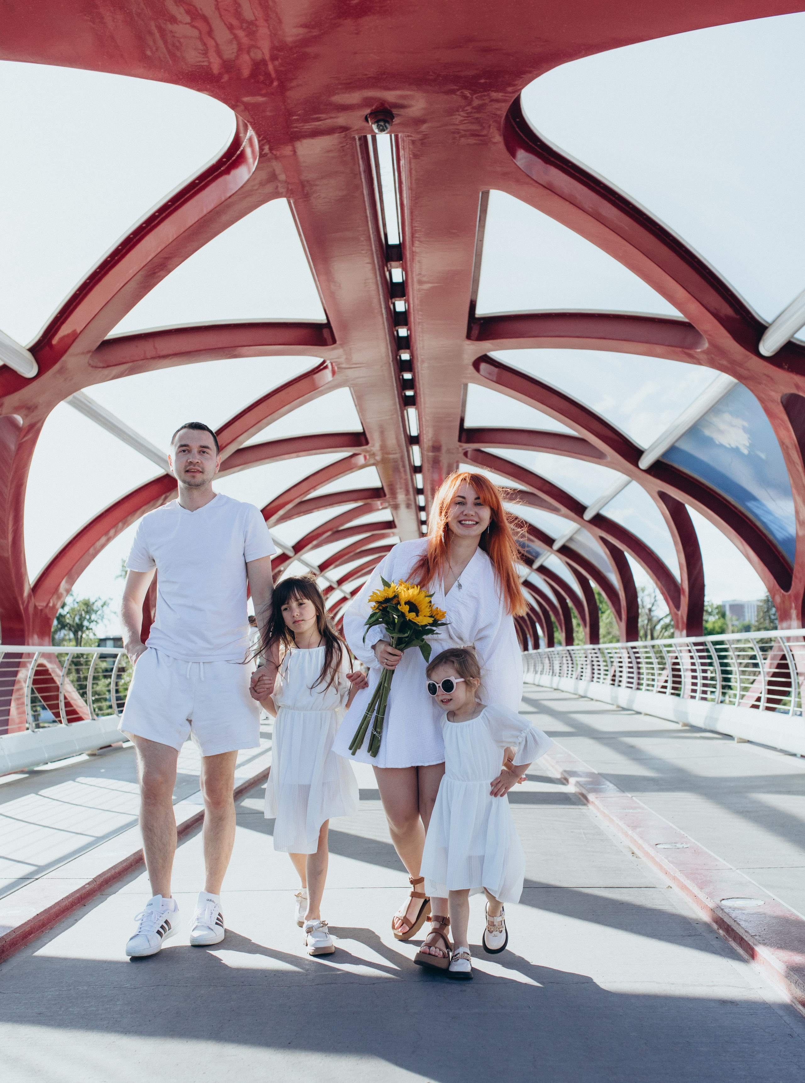 Alina family. Wedding and family photographer in Calgary