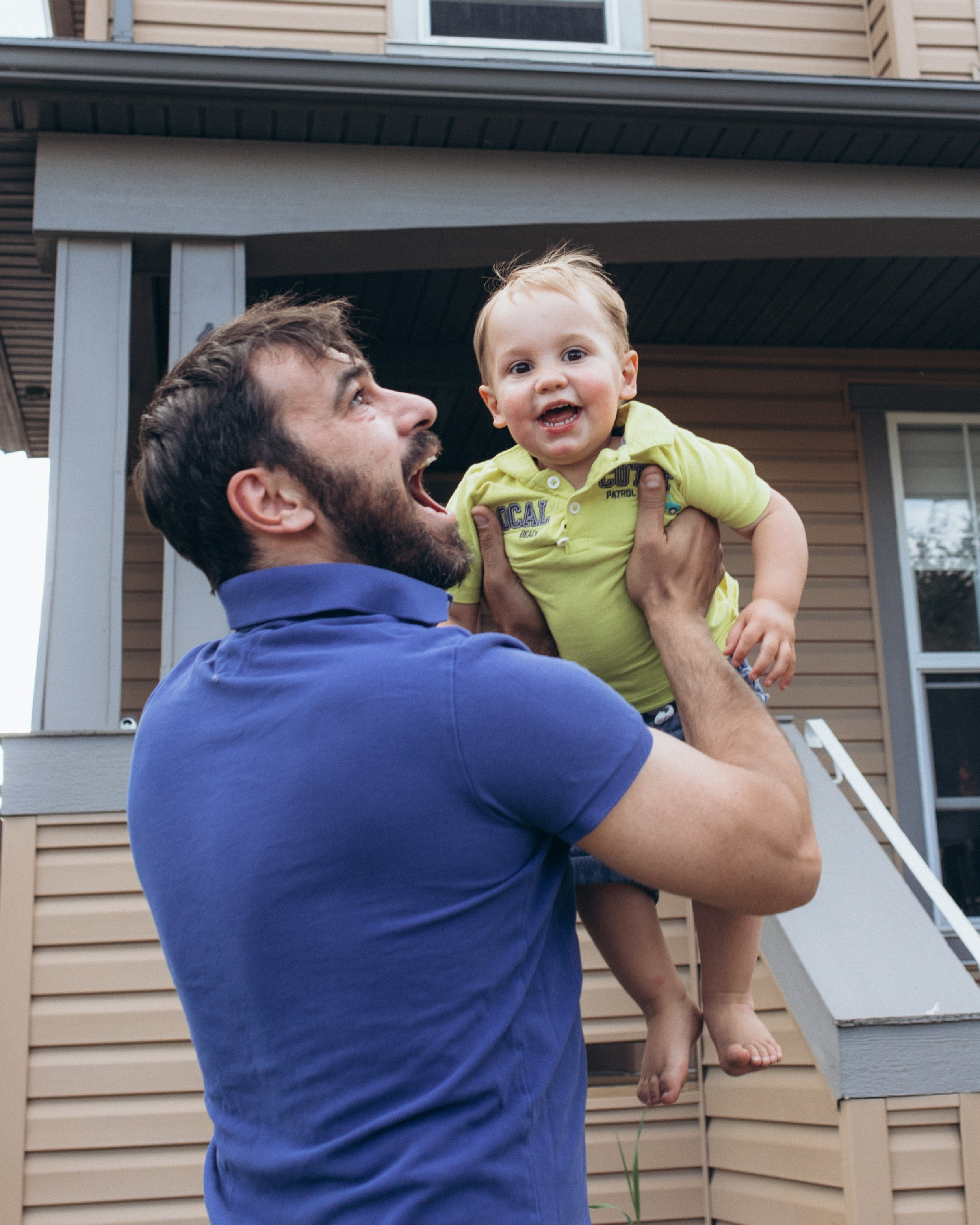 Miroslav family. Wedding and family photographer in Calgary