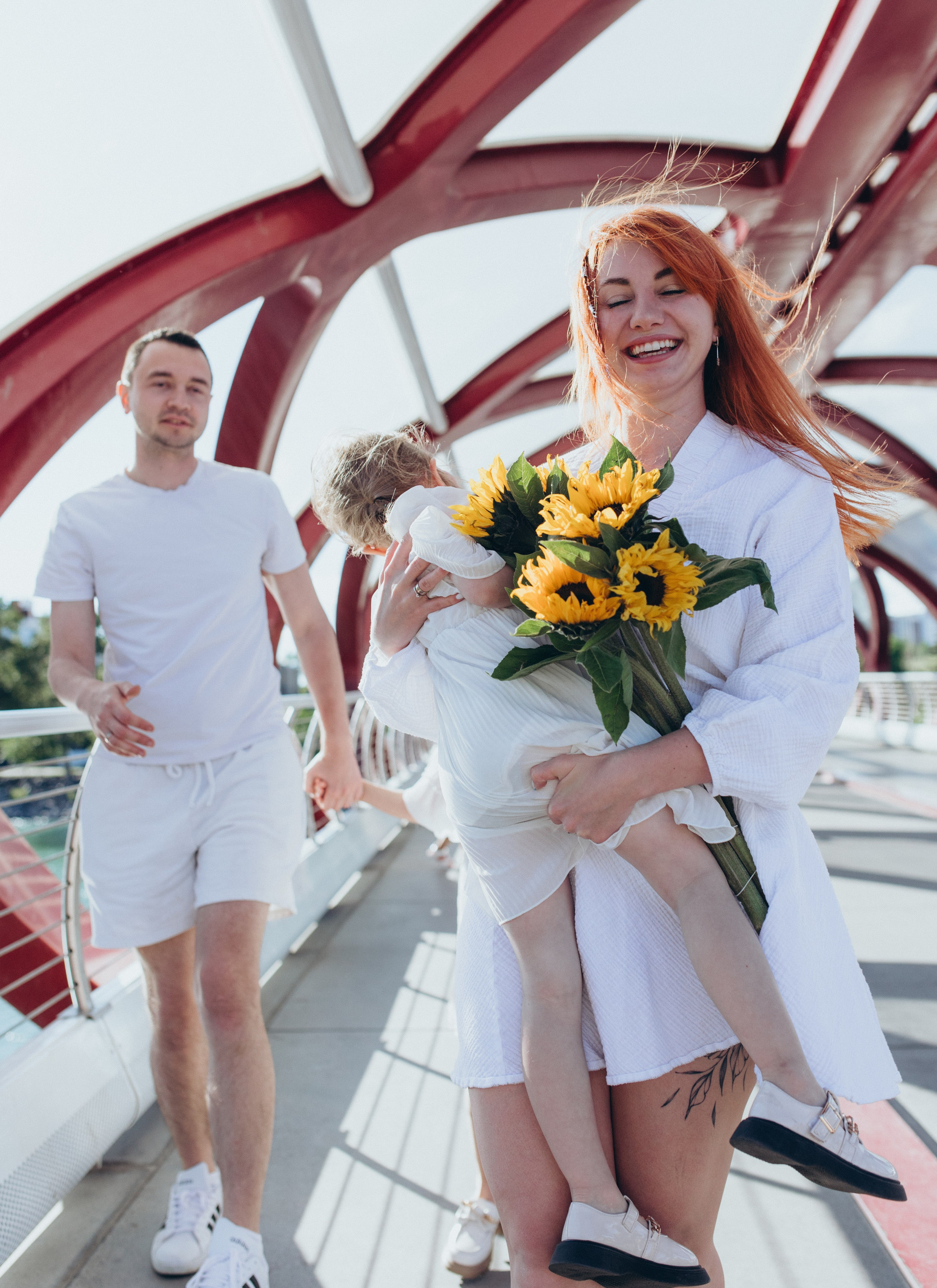 Alina family. Wedding and family photographer in Calgary