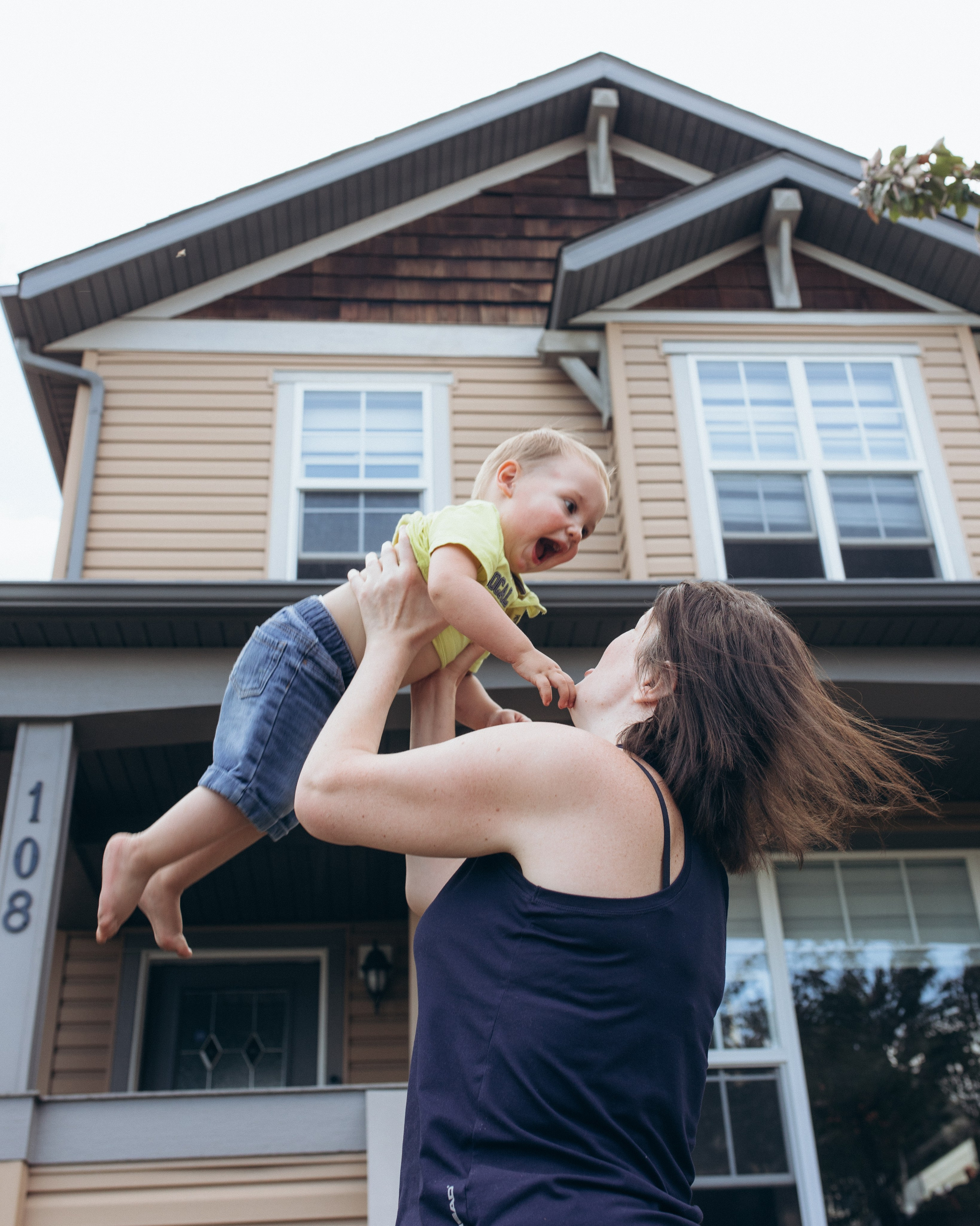 Miroslav family. Wedding and family photographer in Calgary