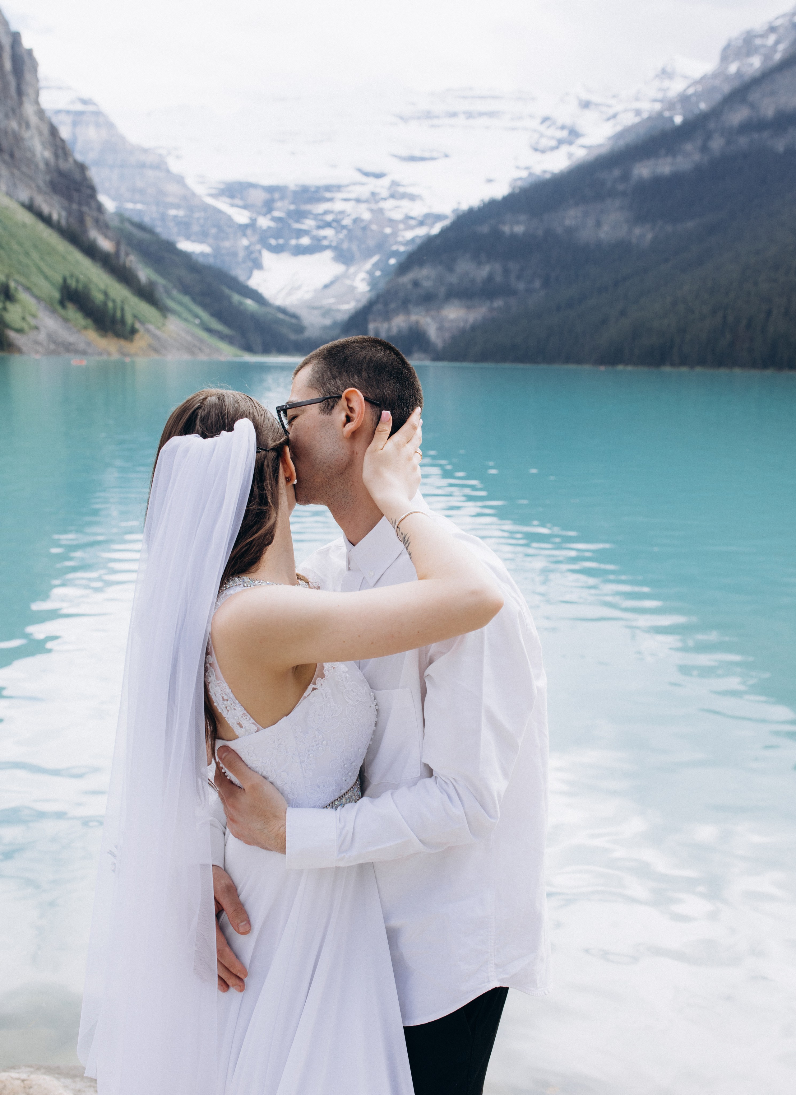 Olha & Ali. Wedding and family photographer in Calgary