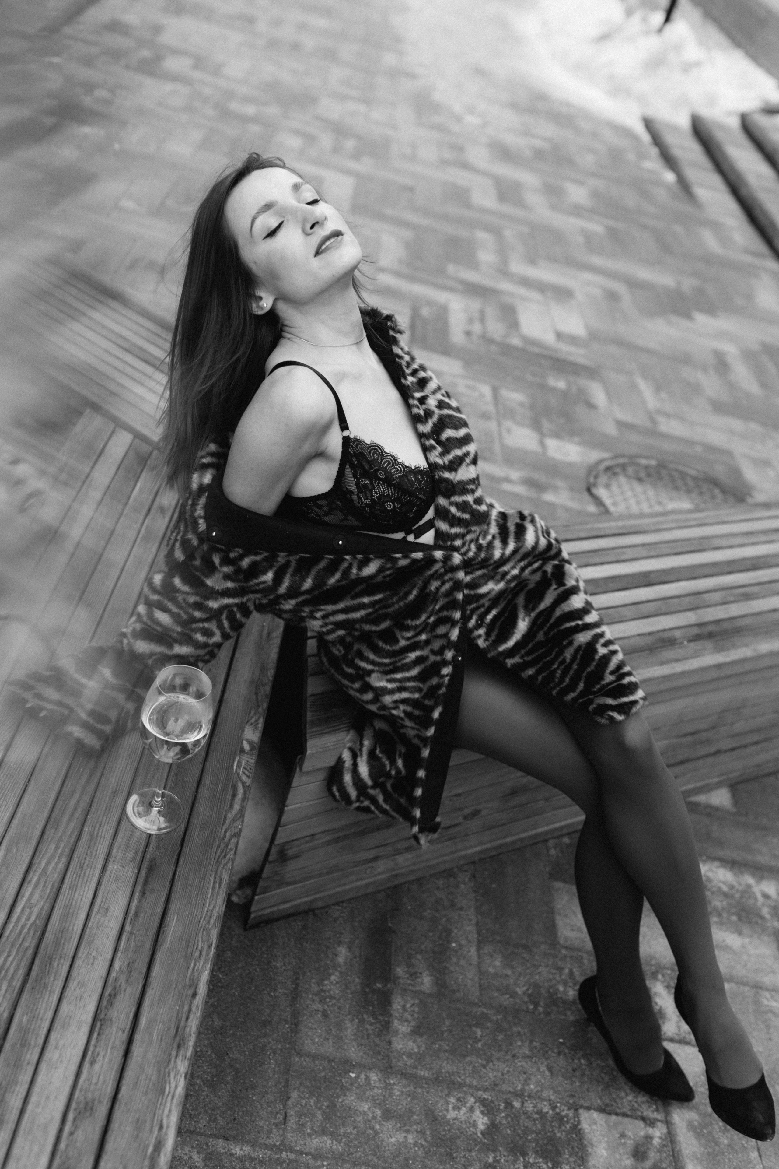 Lili. Wedding and family photographer in Calgary