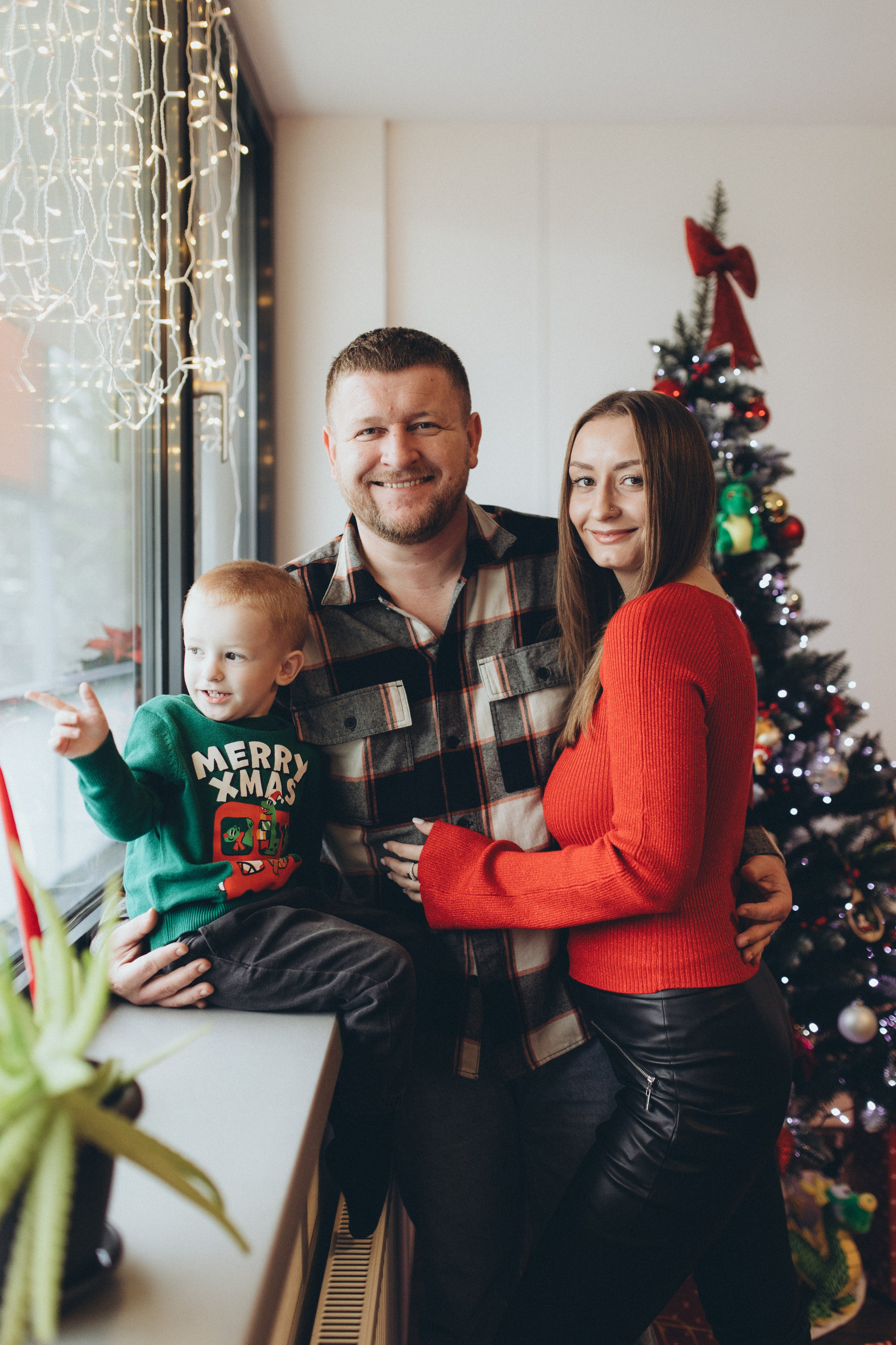 Family Ylia. Wedding and family photographer in Calgary