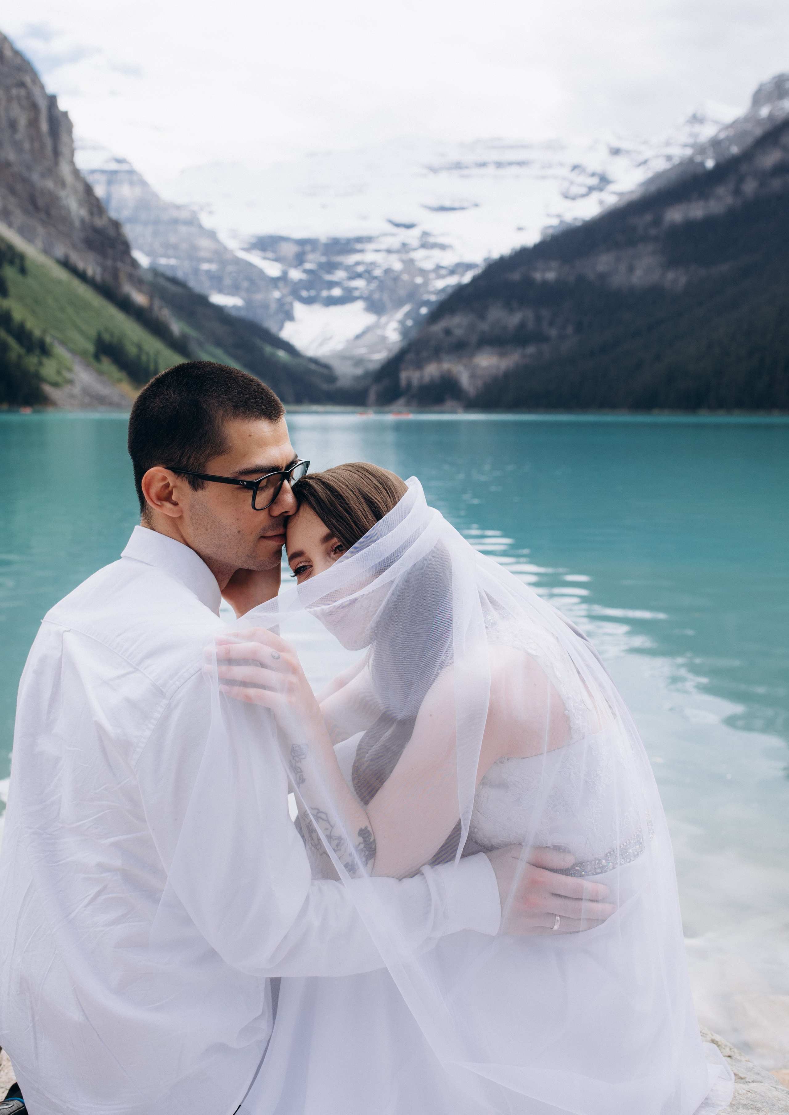 Olha & Ali. Wedding and family photographer in Calgary