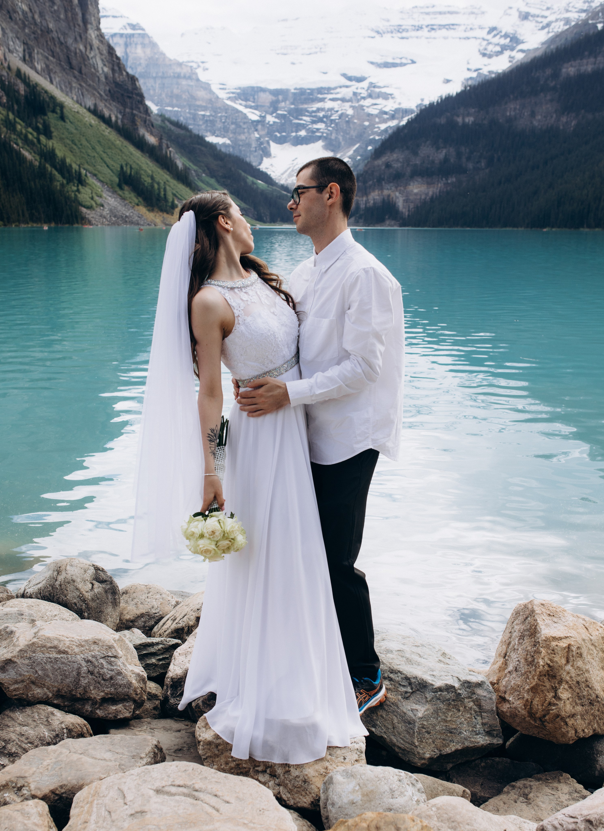 Olha & Ali. Wedding and family photographer in Calgary