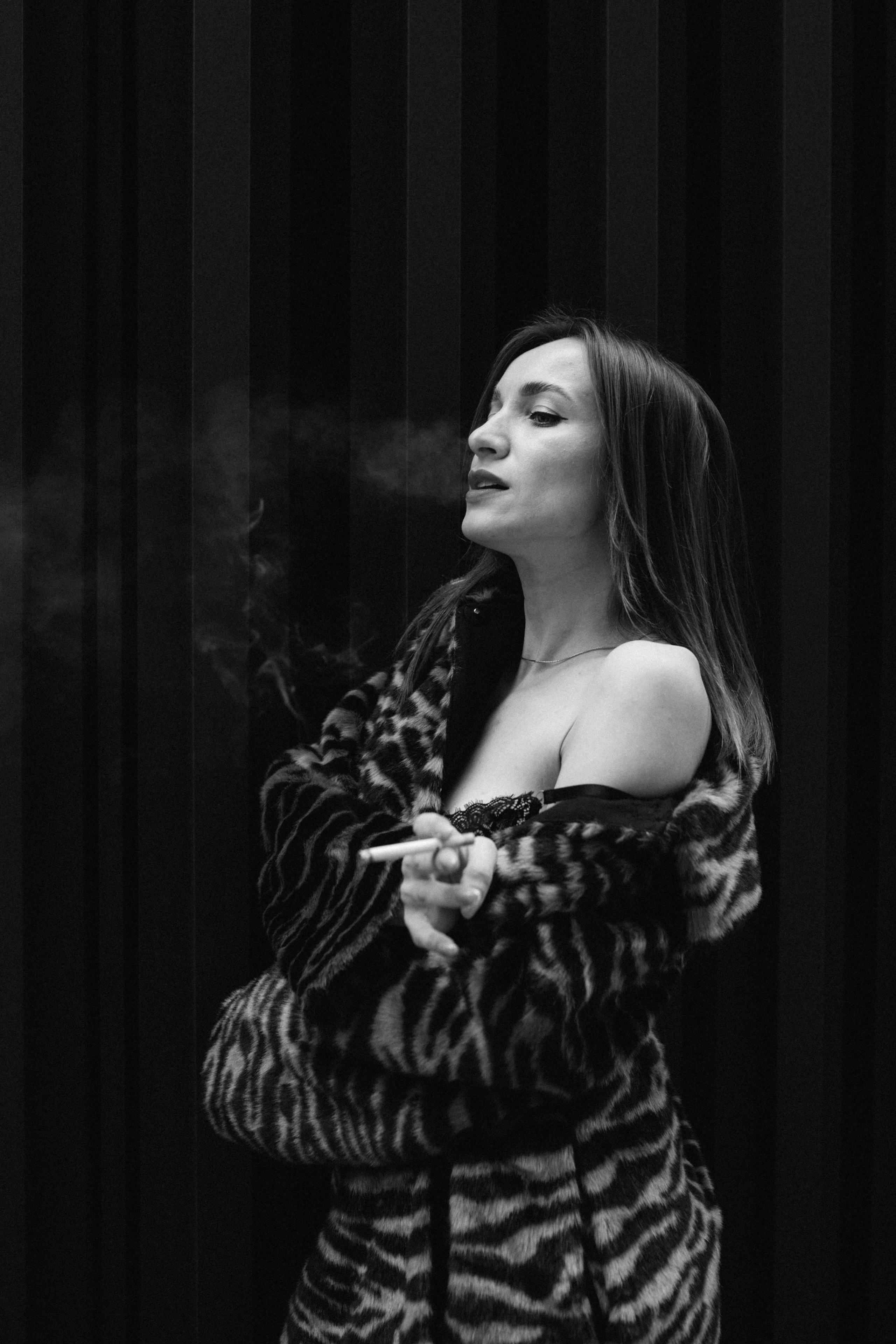 Lili. Wedding and family photographer in Calgary