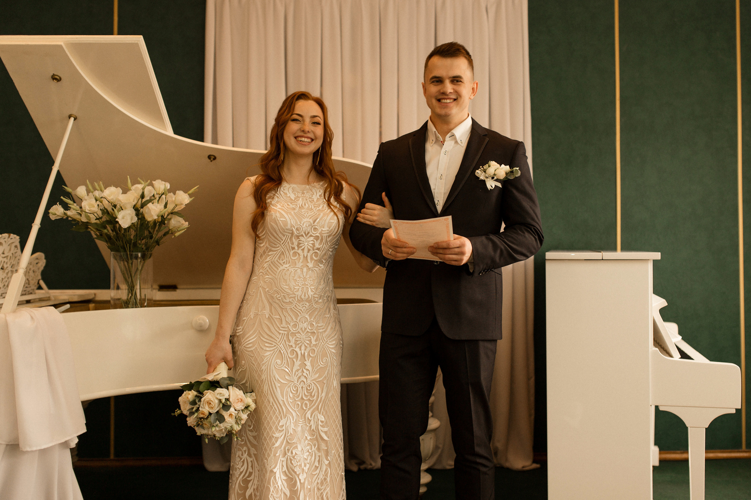 Anna and Sasha. Wedding and family photographer in Calgary