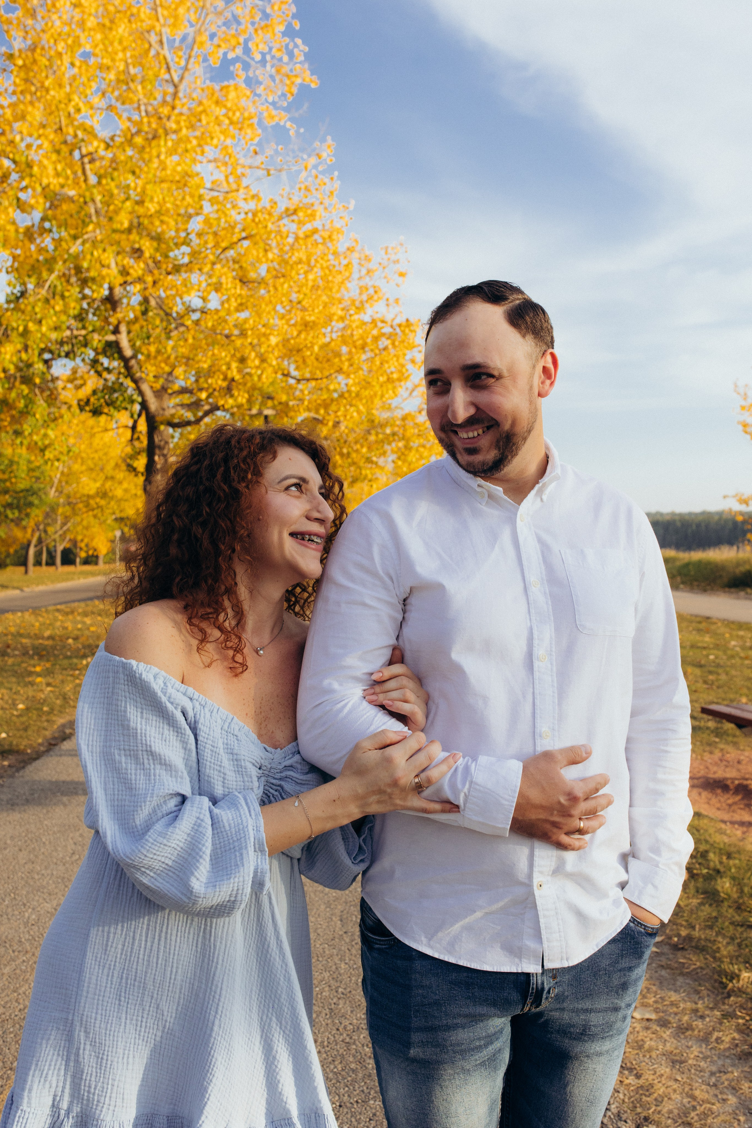 Autumn, Love Story. Wedding and family photographer in Calgary