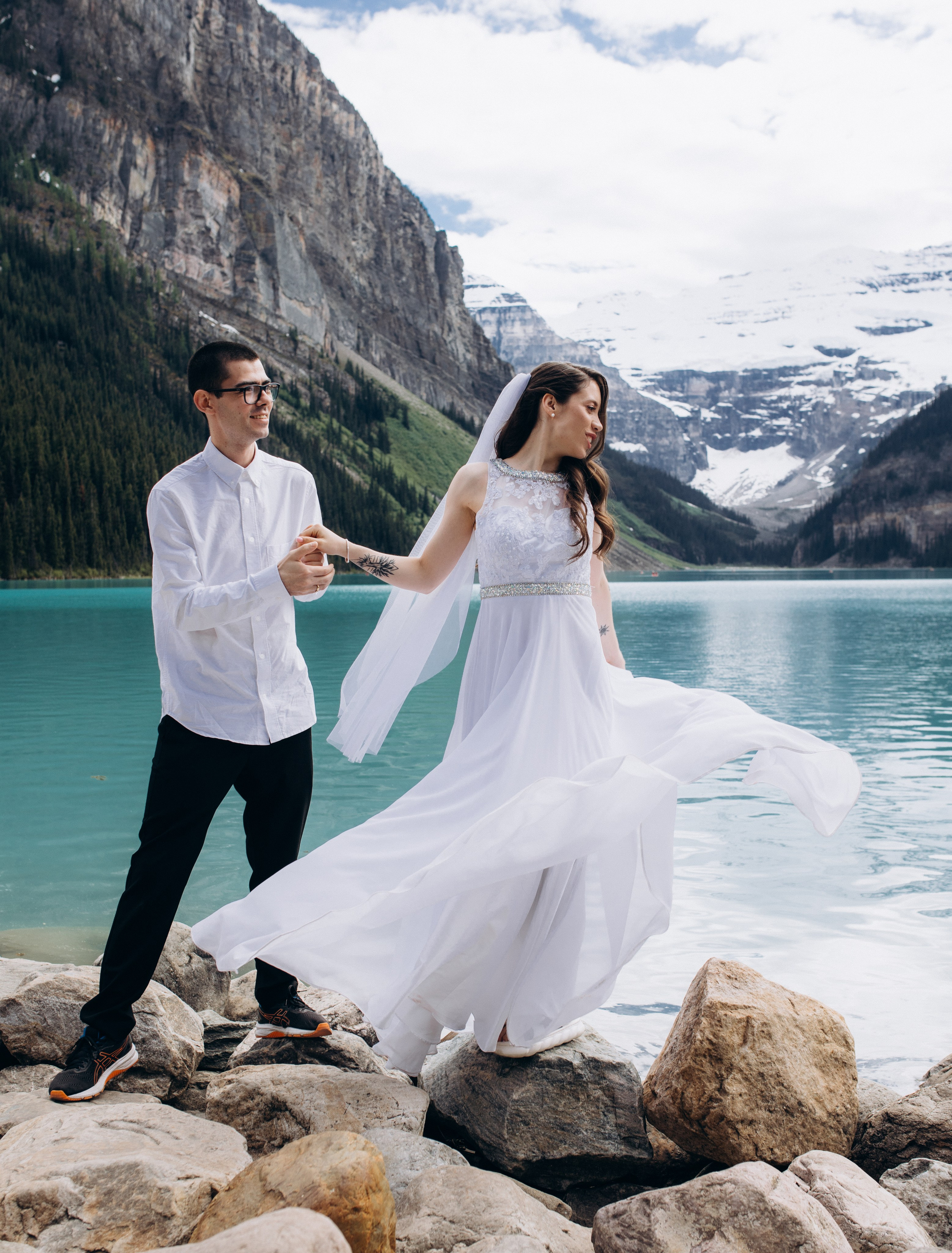 Olha & Ali. Wedding and family photographer in Calgary