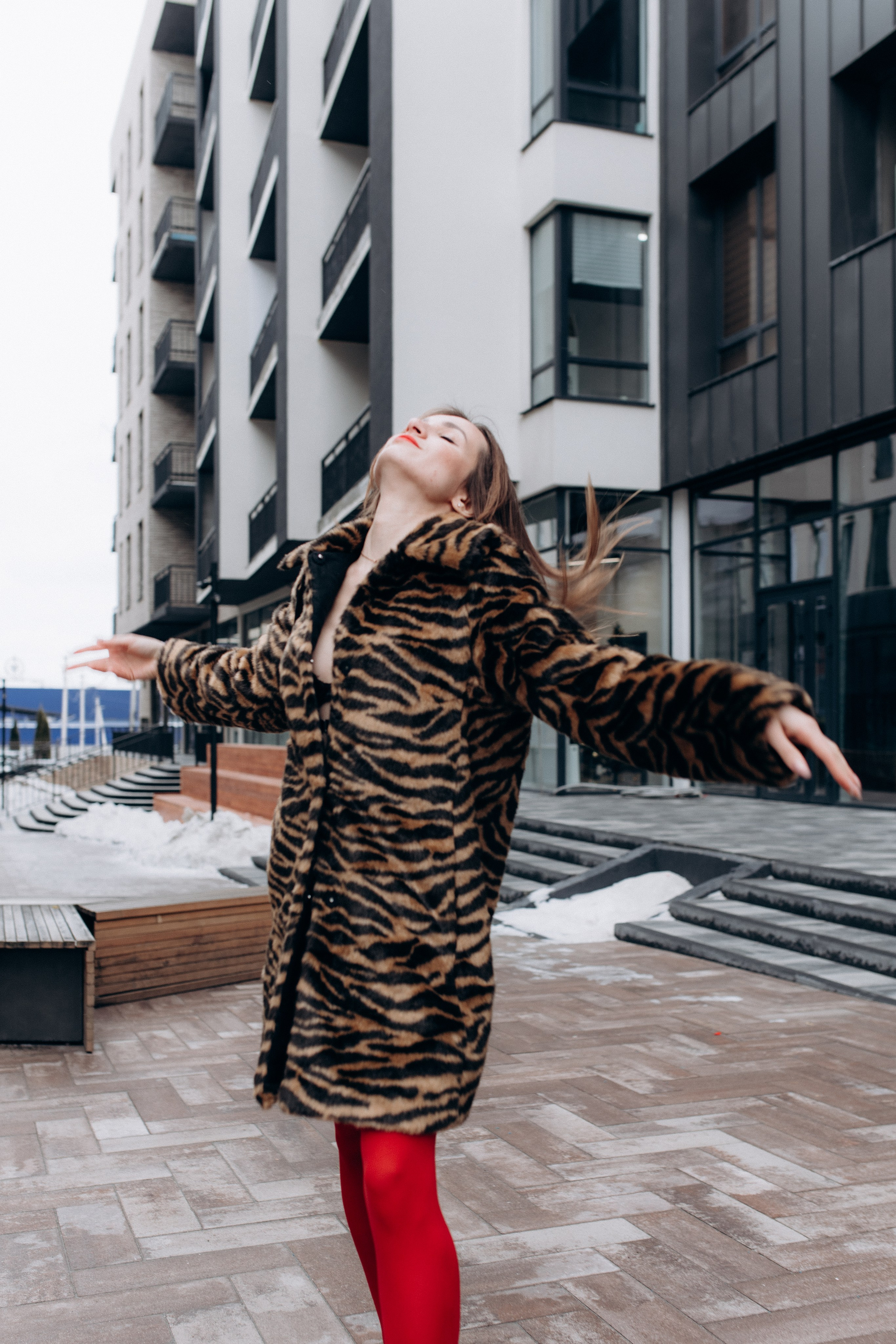 Lili. Wedding and family photographer in Calgary