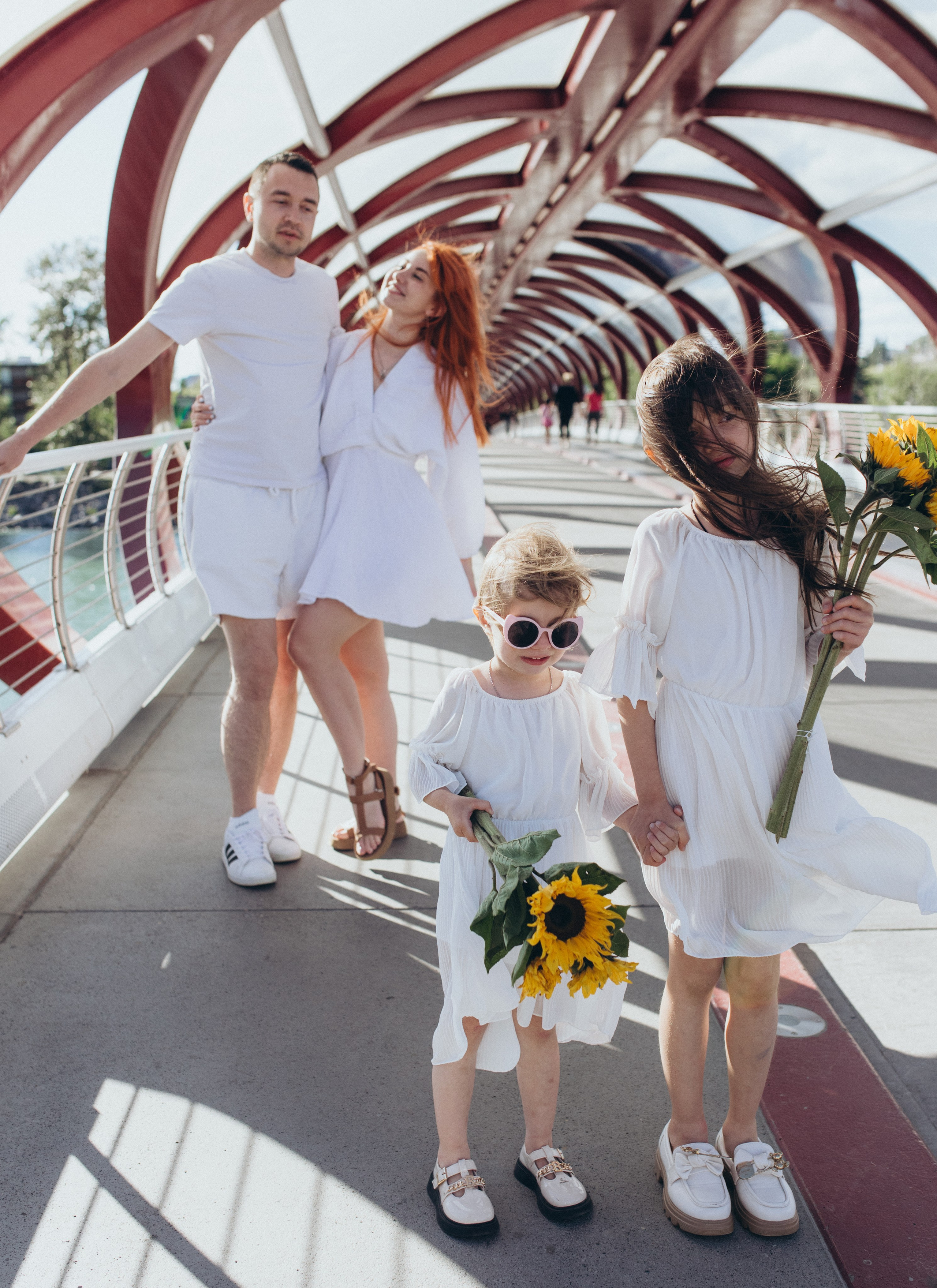 Alina family. Wedding and family photographer in Calgary