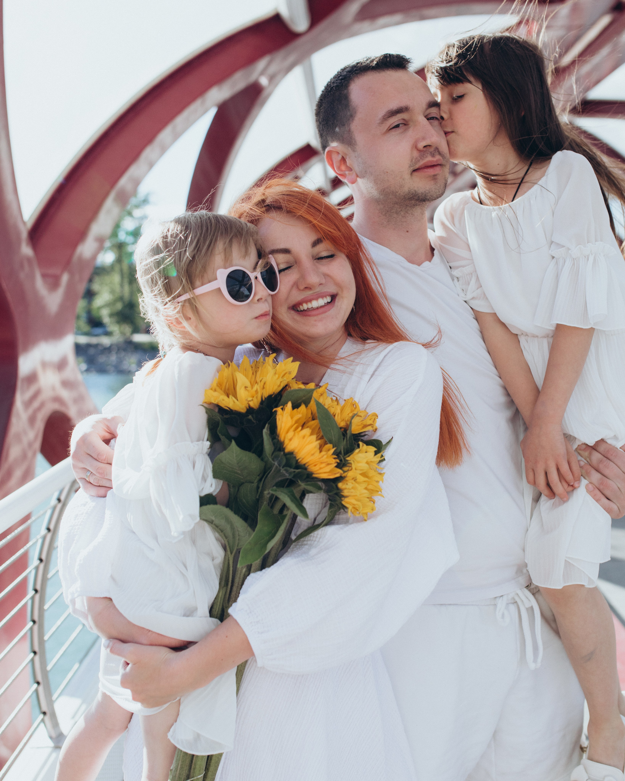 Alina family. Wedding and family photographer in Calgary