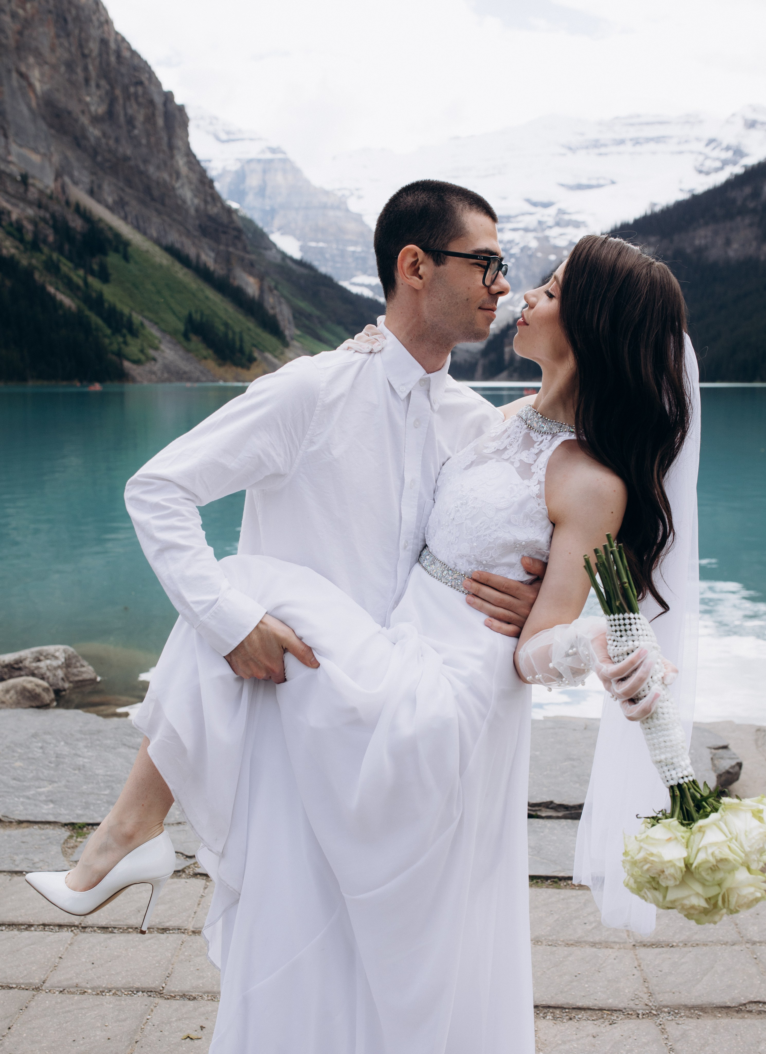 Olha & Ali. Wedding and family photographer in Calgary