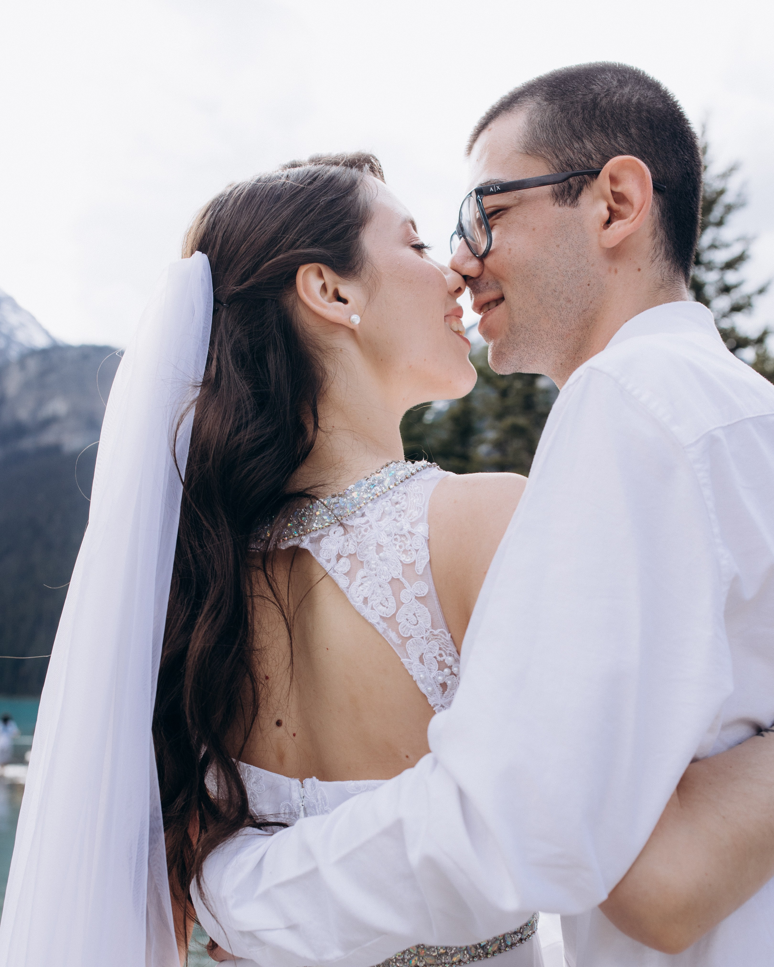 Olha & Ali. Wedding and family photographer in Calgary