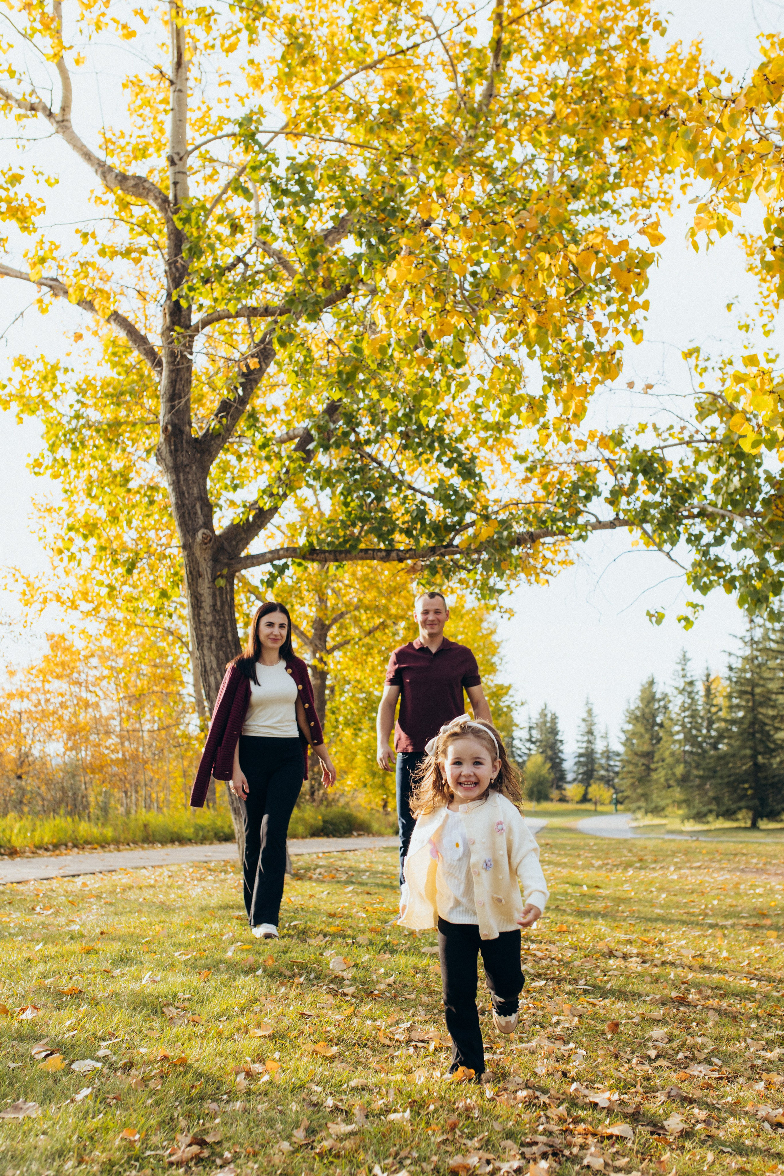 Autumn Warmth in Every Frame. Wedding and family photographer in Calgary