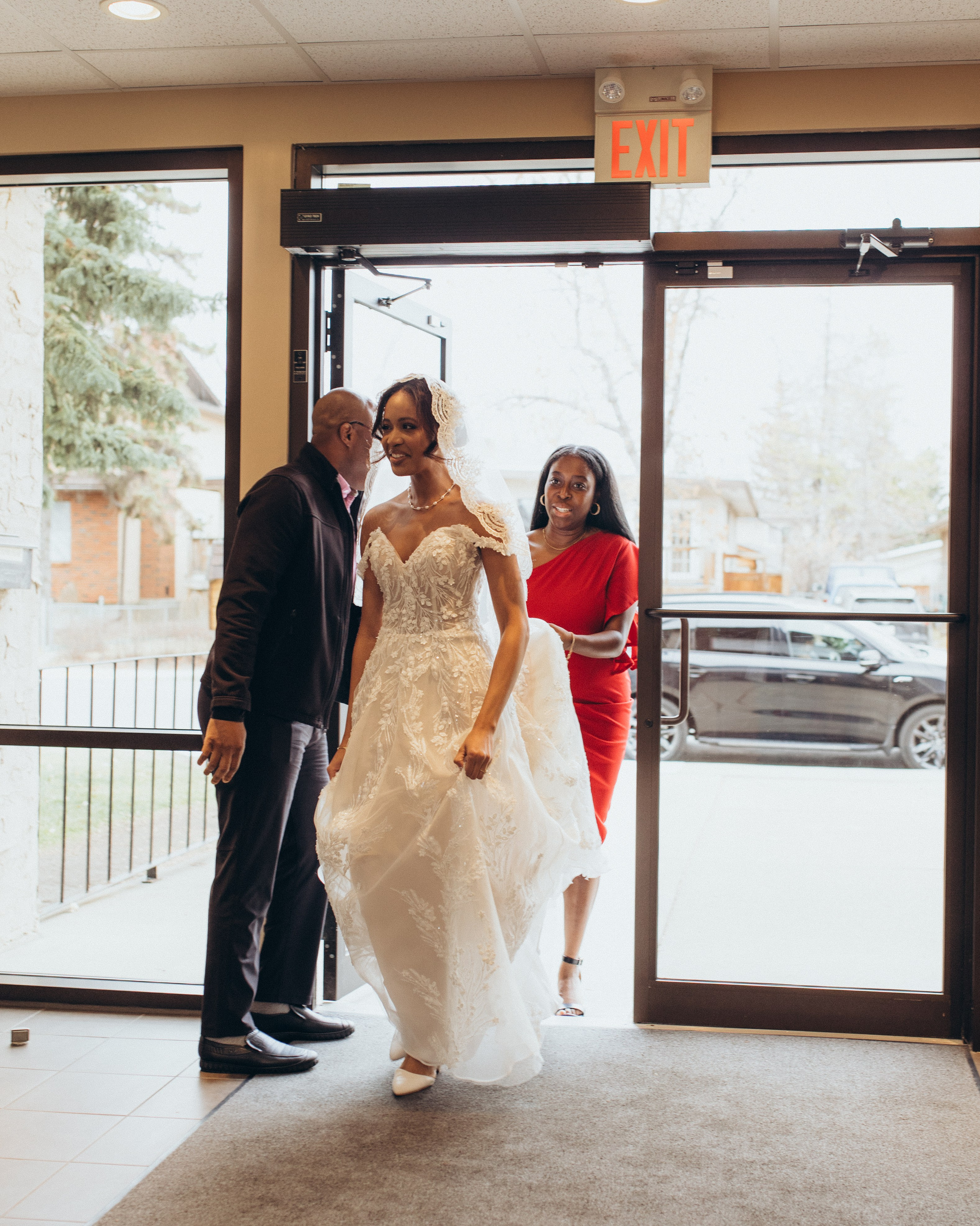 Matilda & Derek. Wedding and family photographer in Calgary