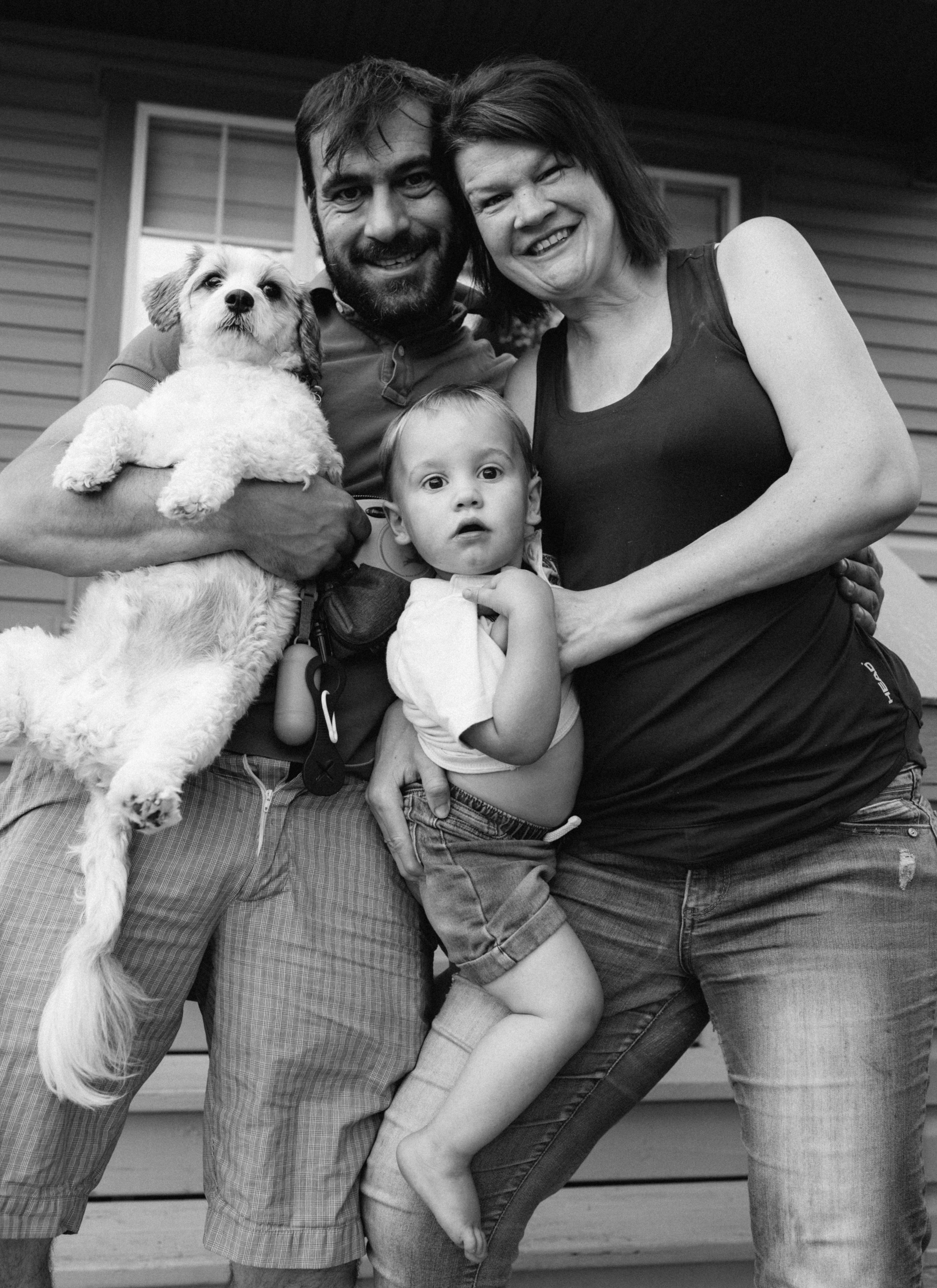 Miroslav family. Wedding and family photographer in Calgary