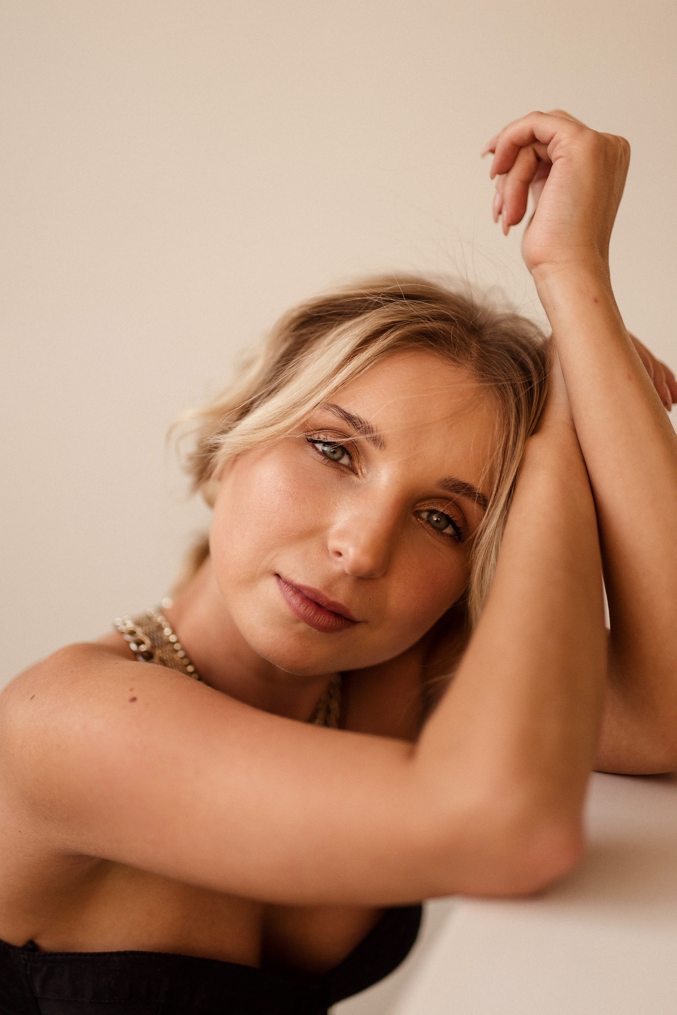 Liza. Wedding and family photographer in Calgary