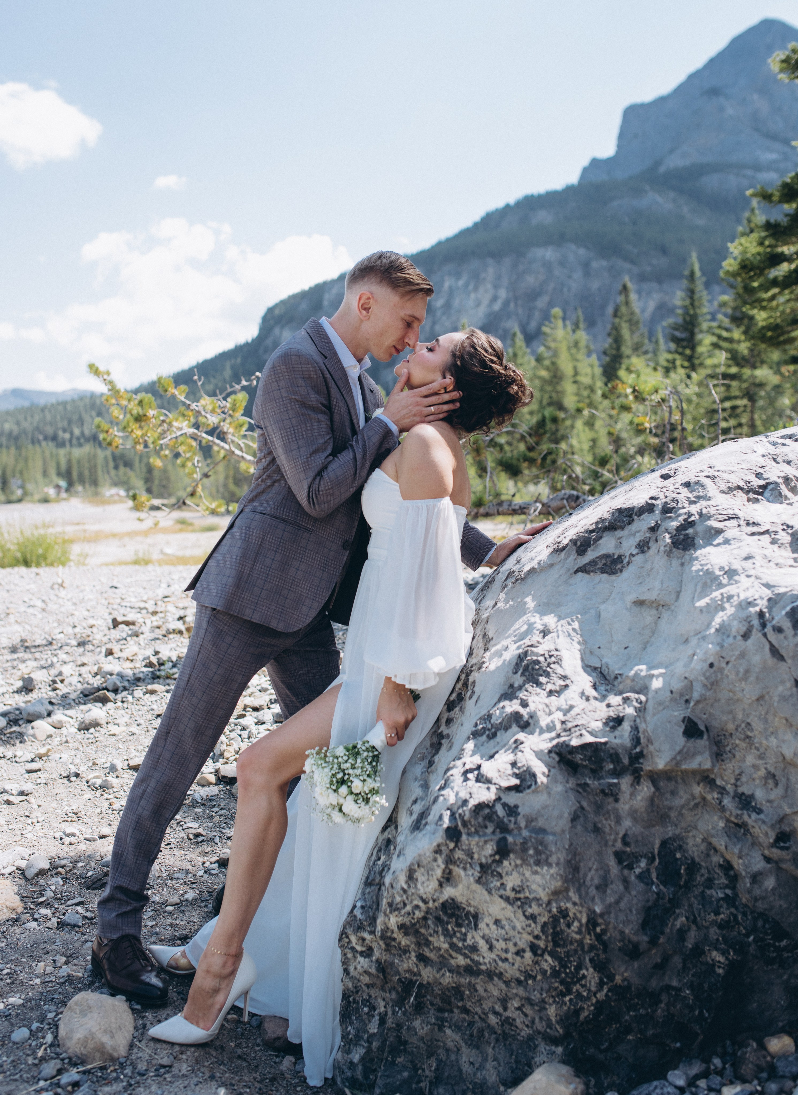 Nastya & Oleh. Wedding and family photographer in Calgary