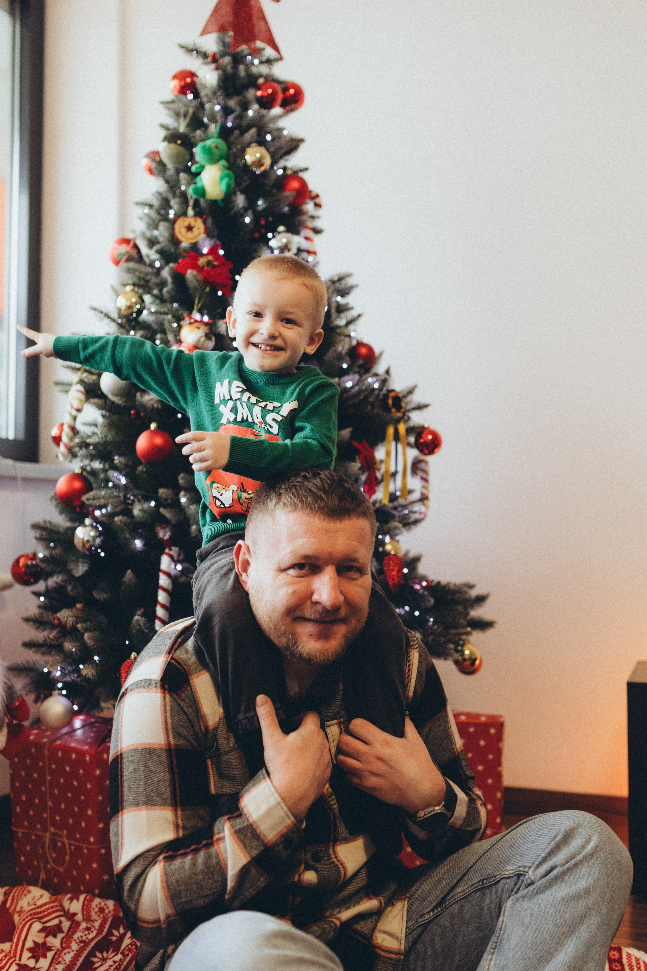 Family Ylia. Wedding and family photographer in Calgary