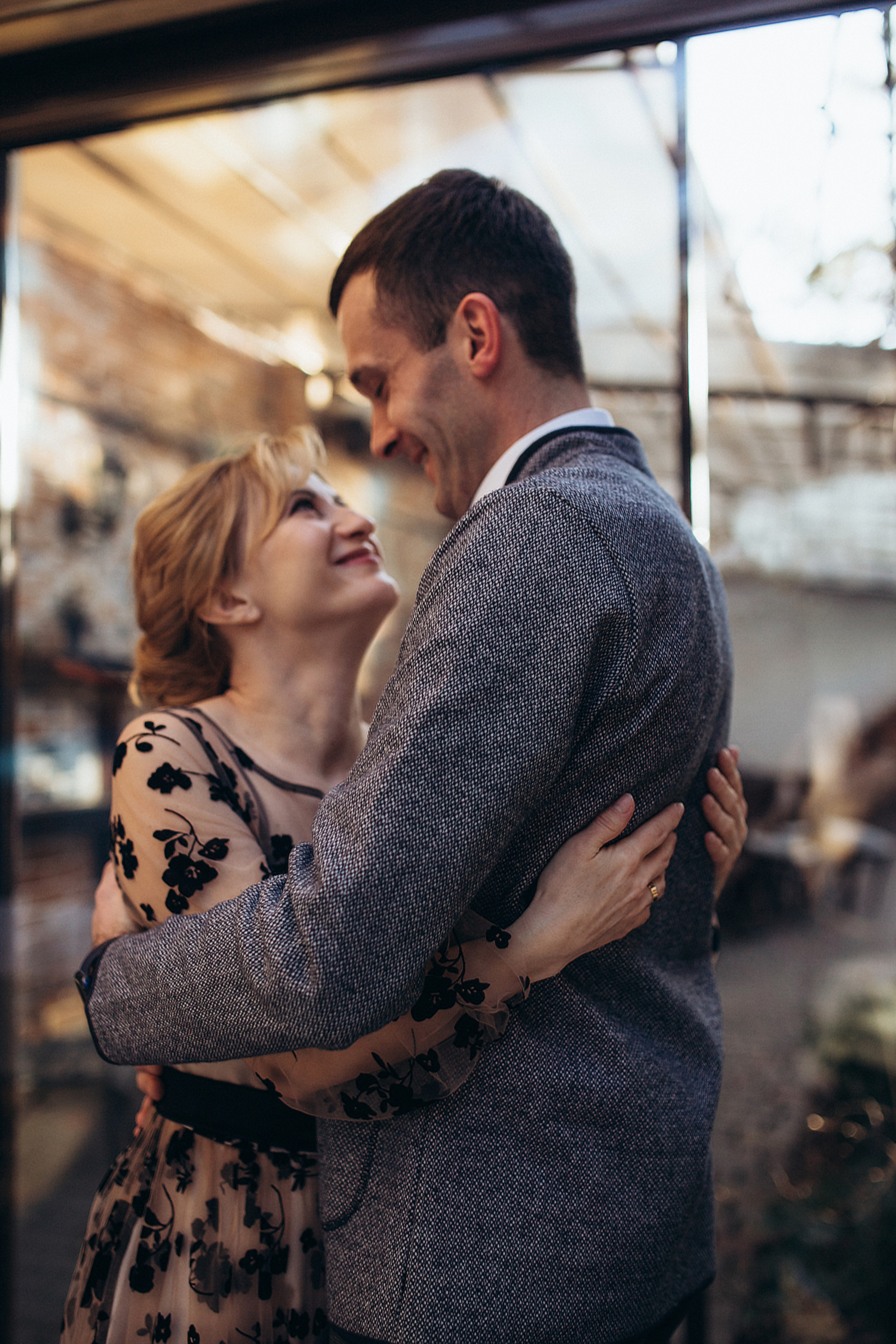 Natasha and Sasha. Wedding and family photographer in Calgary